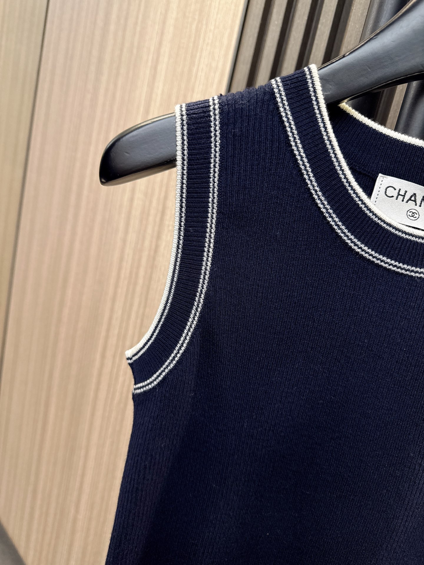 ✨✨✨小香香✨✨✨2025秋冬新款💫 【轻奢小香风】70%绵羊毛+30%精梳棉混纺背心上新✨ 撞色明线勾