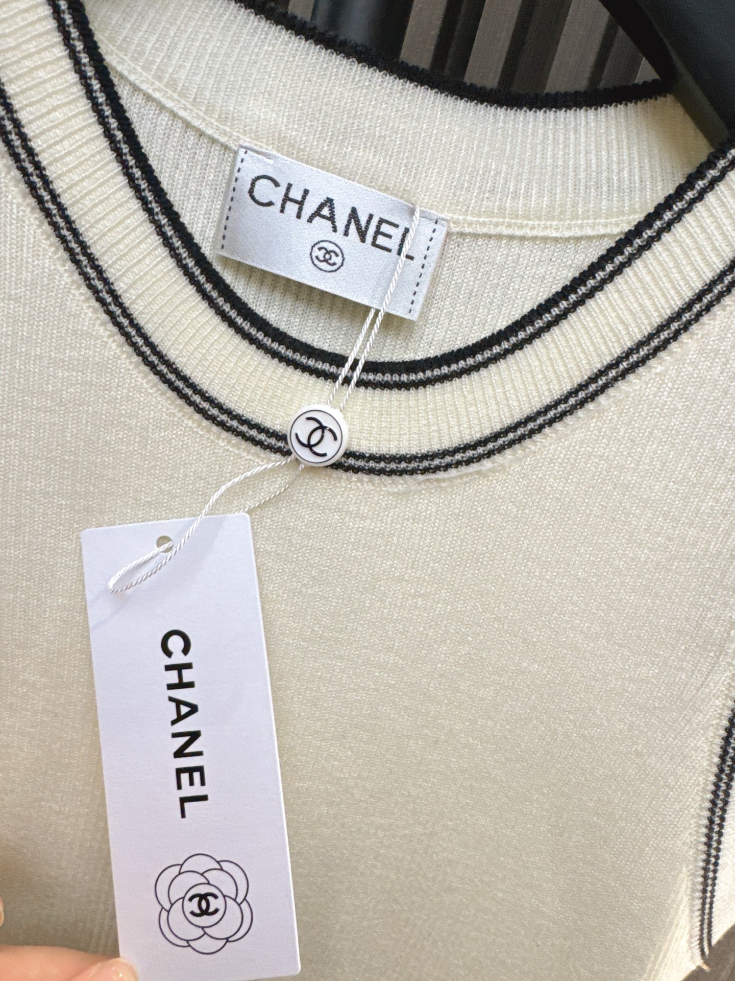 ✨✨✨小香香✨✨✨2025秋冬新款💫 【轻奢小香风】70%绵羊毛+30%精梳棉混纺背心上新✨ 撞色明线勾