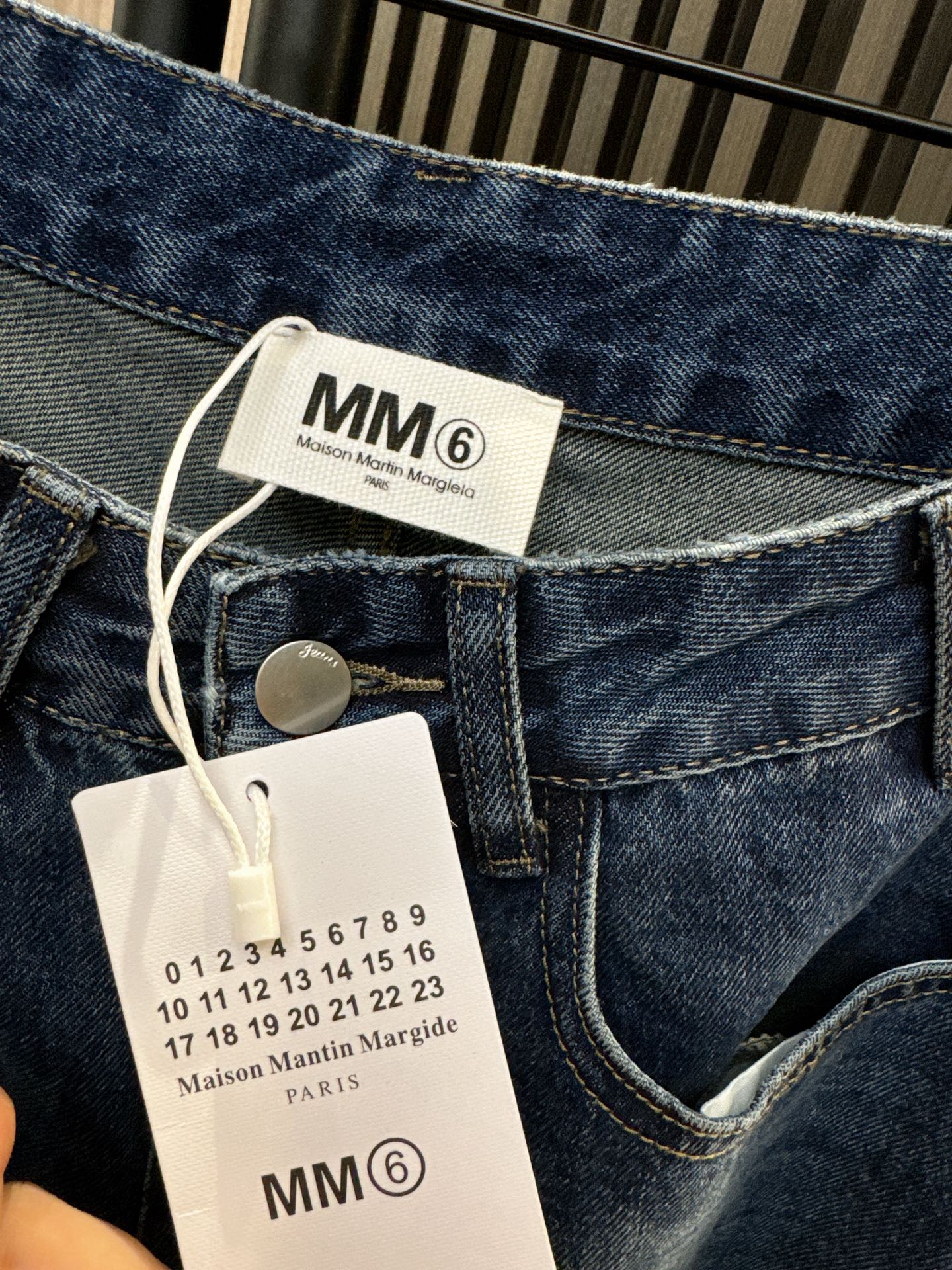 ✨✨✨MM6✨✨✨2025秋冬新款💫 【MM6直筒牛仔裤】百搭神器来袭！精选优质牛仔面料，舒适透气不束缚