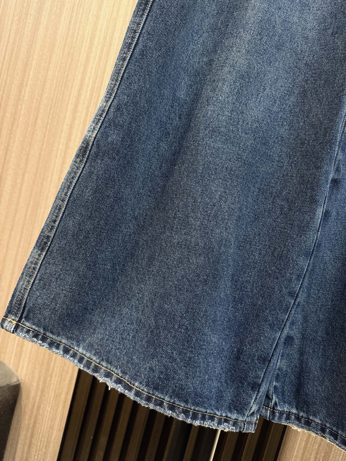 ✨✨✨MM6✨✨✨2025秋冬新款💫 【MM6直筒牛仔裤】百搭神器来袭！精选优质牛仔面料，舒适透气不束缚