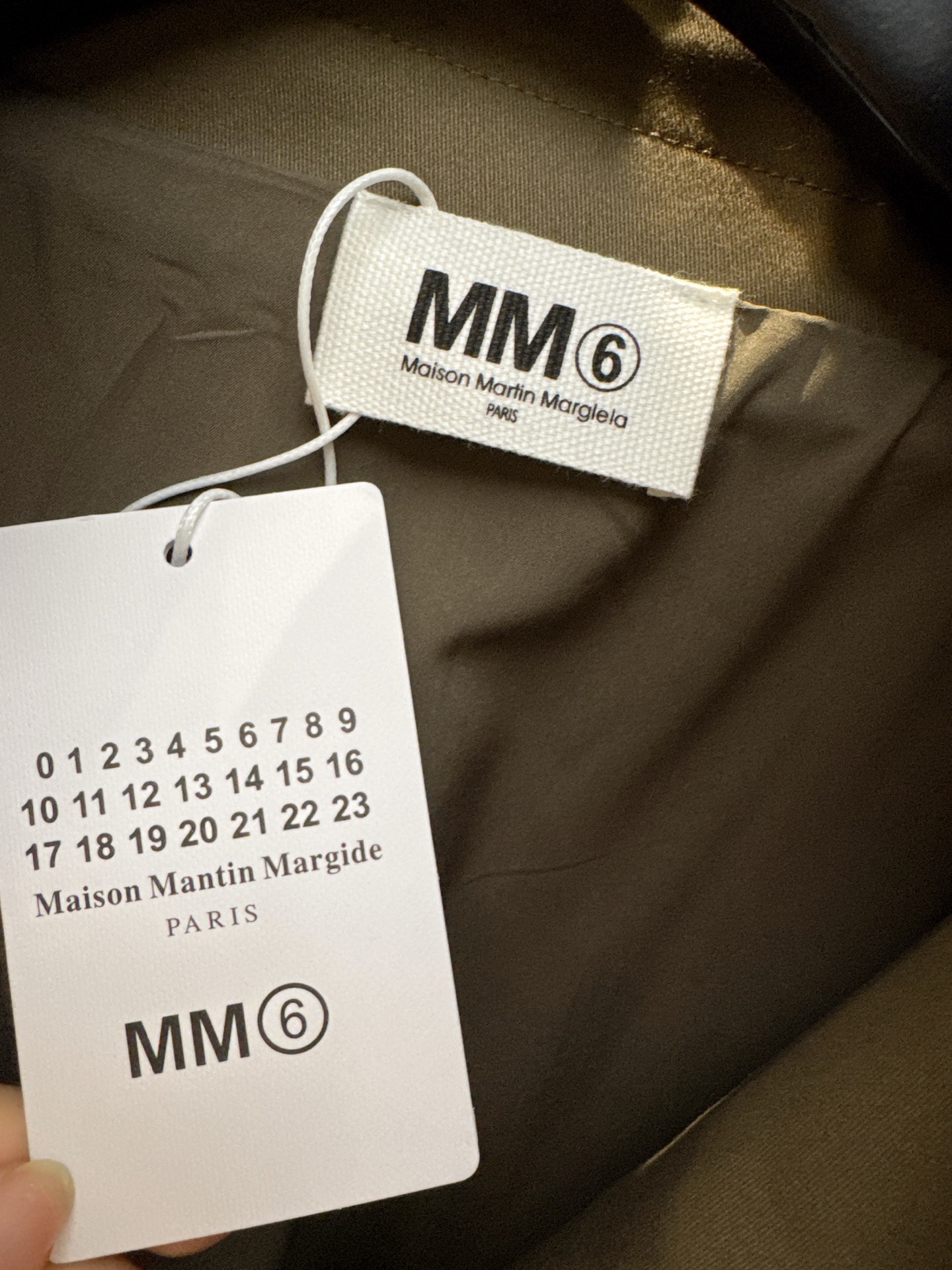 ✨✨✨MM6✨✨✨2025秋冬新款💫 【MM6下摆抽绳蕾丝花边拉链外套】✨下摆抽绳设计自由调节松紧，蕾丝