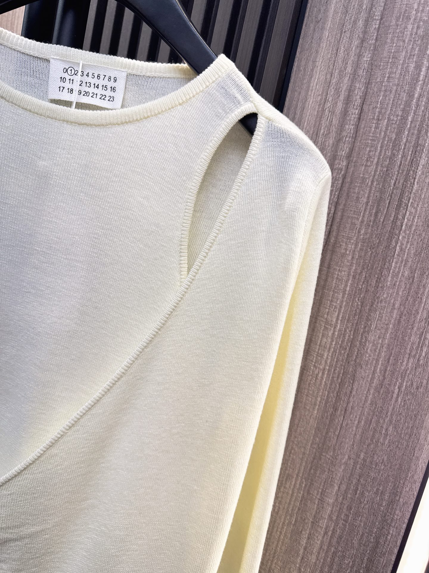 ✨✨✨玛吉拉✨✨✨2025秋冬新款💫 气质女神必备！精选70%羊毛+30%棉混纺面料，柔软亲肤又保暖。独