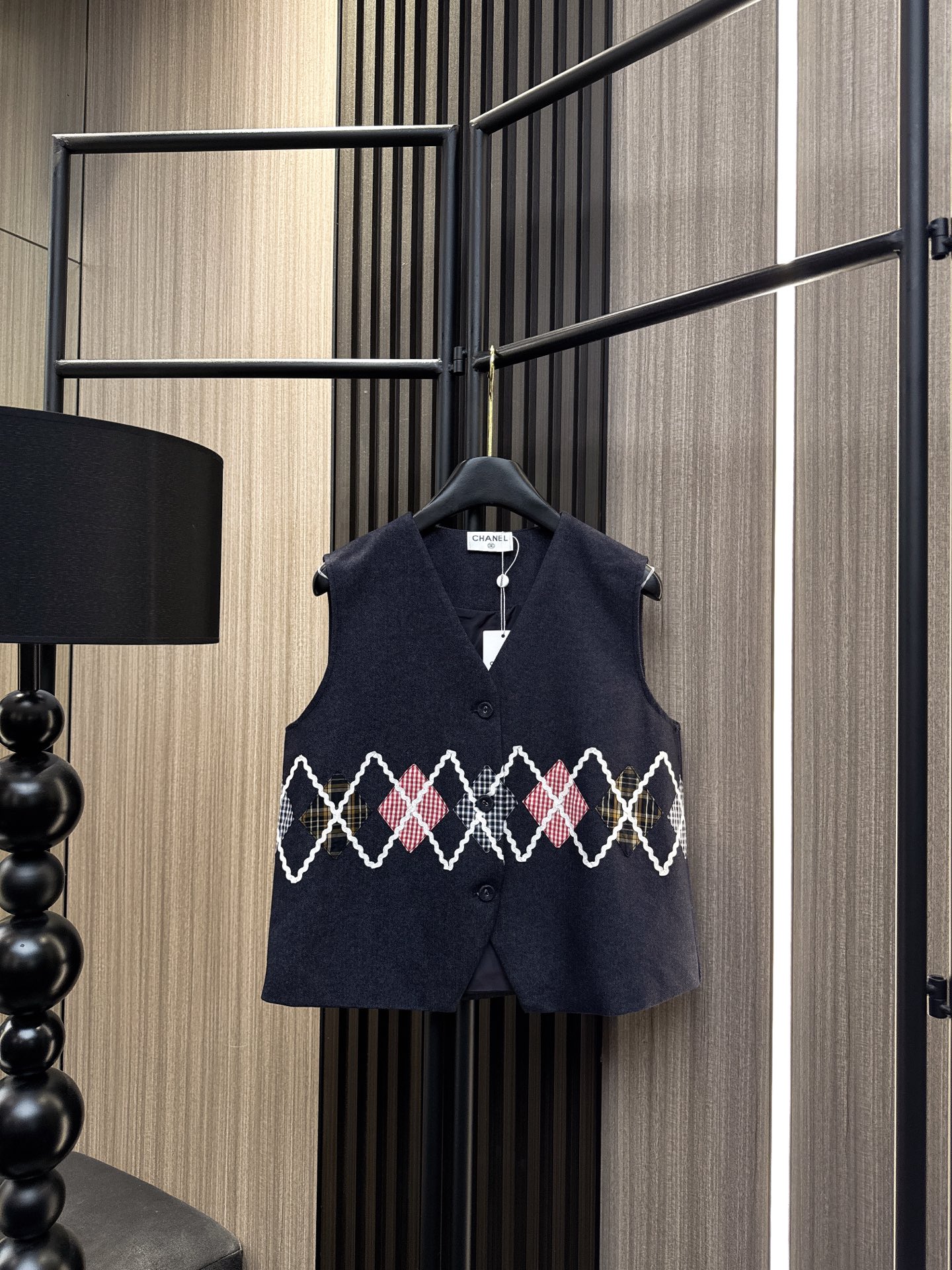 ✨✨✨小香香✨✨✨2025秋冬新款💫 小香风撞色菱形刺绣马甲 ✨ 💫 经典小香风遇上大胆撞色设计，演绎时