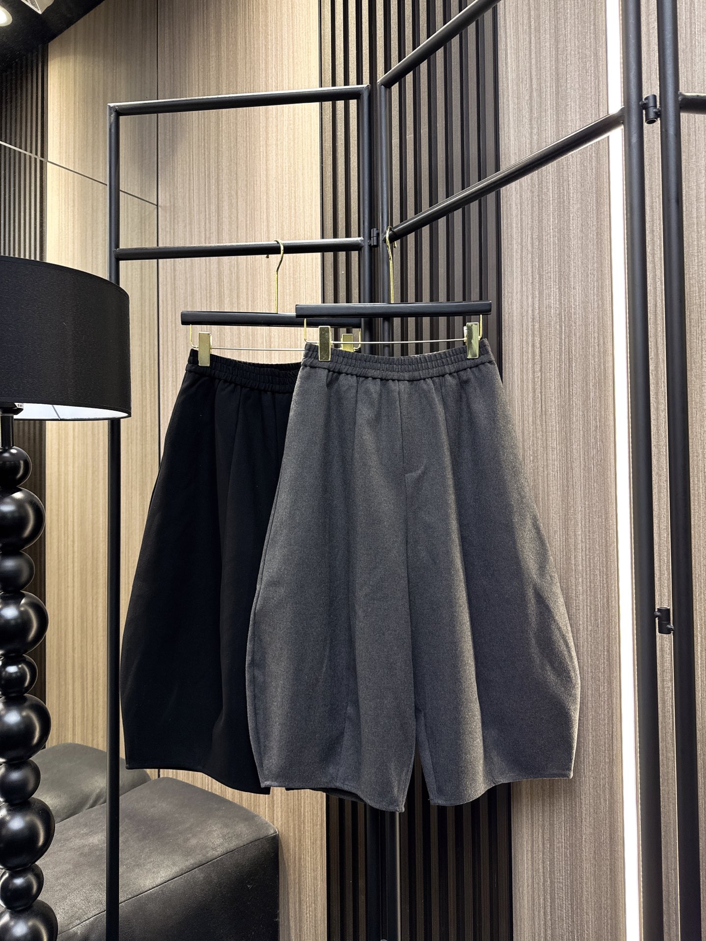 ✨✨✨玛吉拉✨✨✨2025秋冬新款💫 玛吉拉新品羊毛混纺气球裤✨ 30%羊毛+70%棉，柔软亲肤不扎人🌾