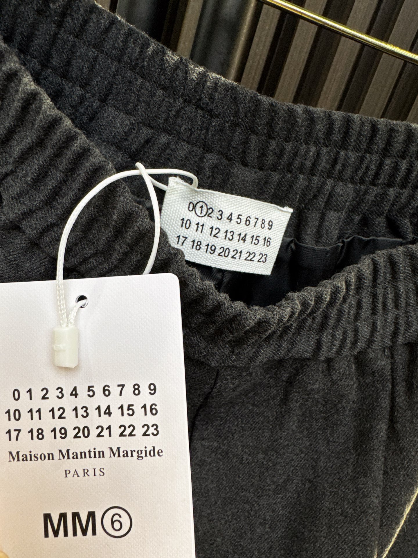 ✨✨✨玛吉拉✨✨✨2025秋冬新款💫 玛吉拉新品羊毛混纺气球裤✨ 30%羊毛+70%棉，柔软亲肤不扎人🌾