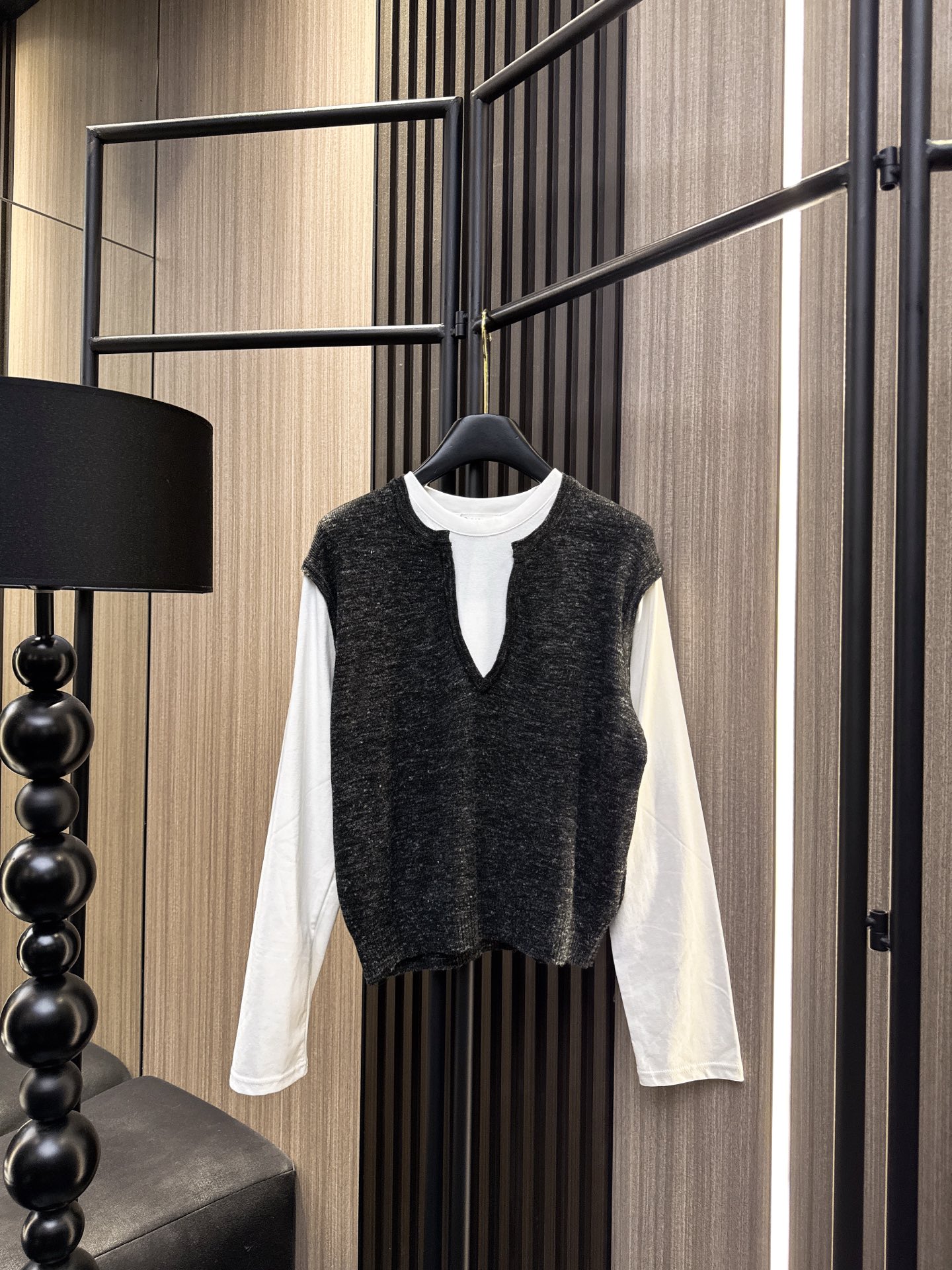 ✨✨✨玛吉拉✨✨✨2025秋冬新款💫 玛吉拉系列假两件上衣，精选20%羊绒+80%优质棉混纺面料，柔软亲