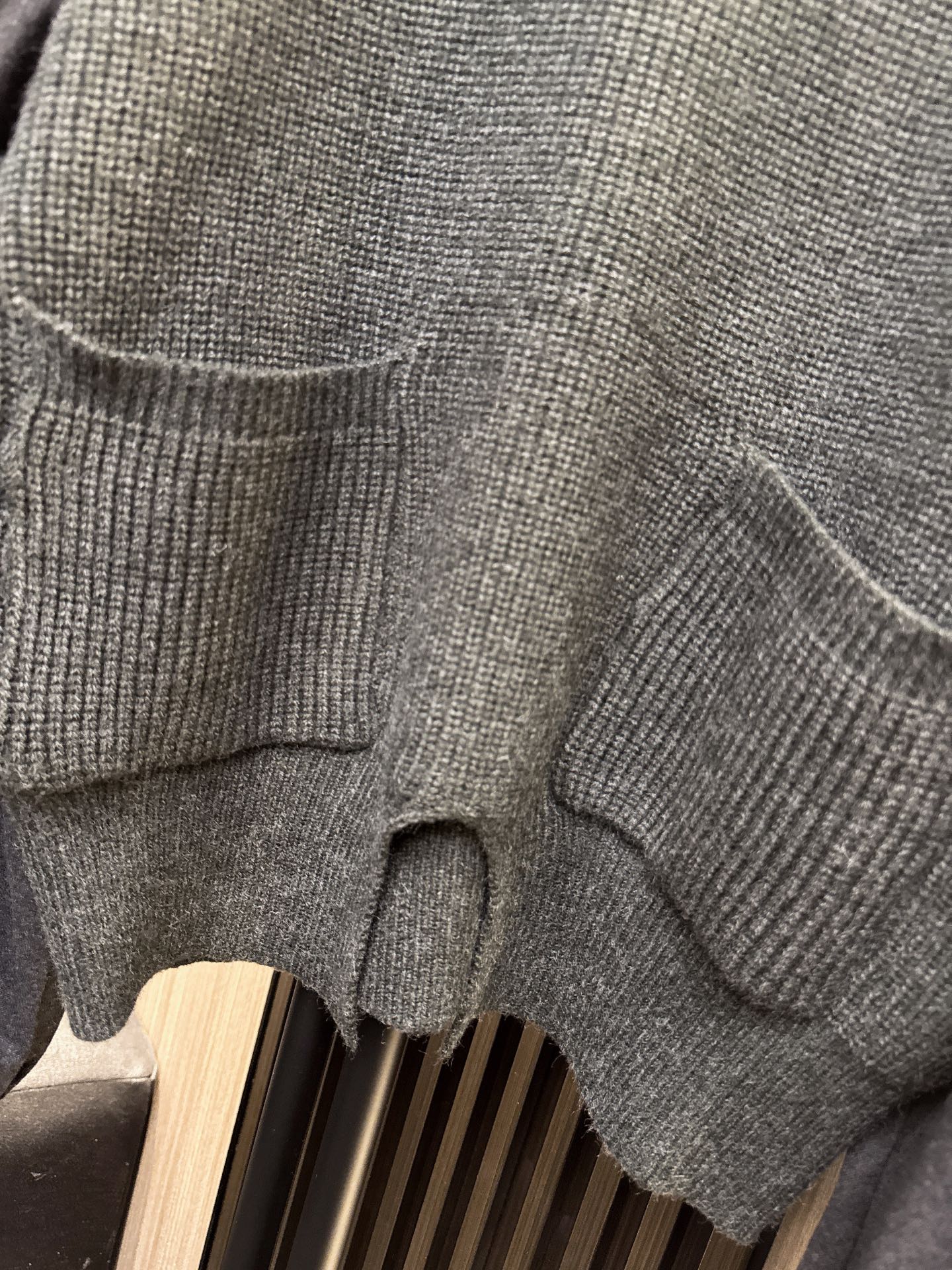 ✨✨✨ENFOLD✨✨✨2025秋冬新款💫 这款30%羊毛+70%棉混纺上衣，完美融合质感与舒适度！假两