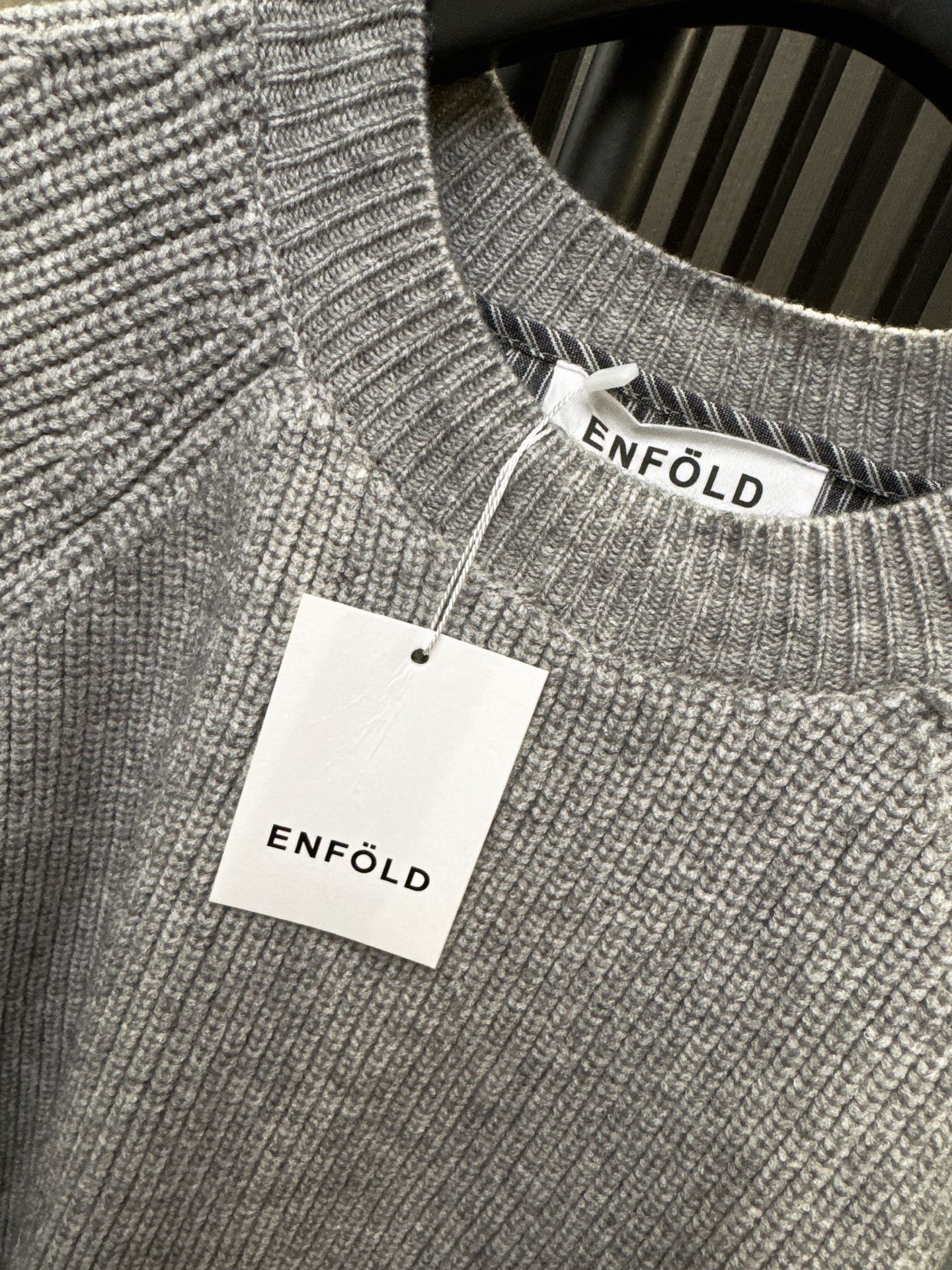 ✨✨✨ENFOLD✨✨✨2025秋冬新款💫 假三层上衣，精选70%羊毛+30%棉混纺面料，温暖亲肤不扎人