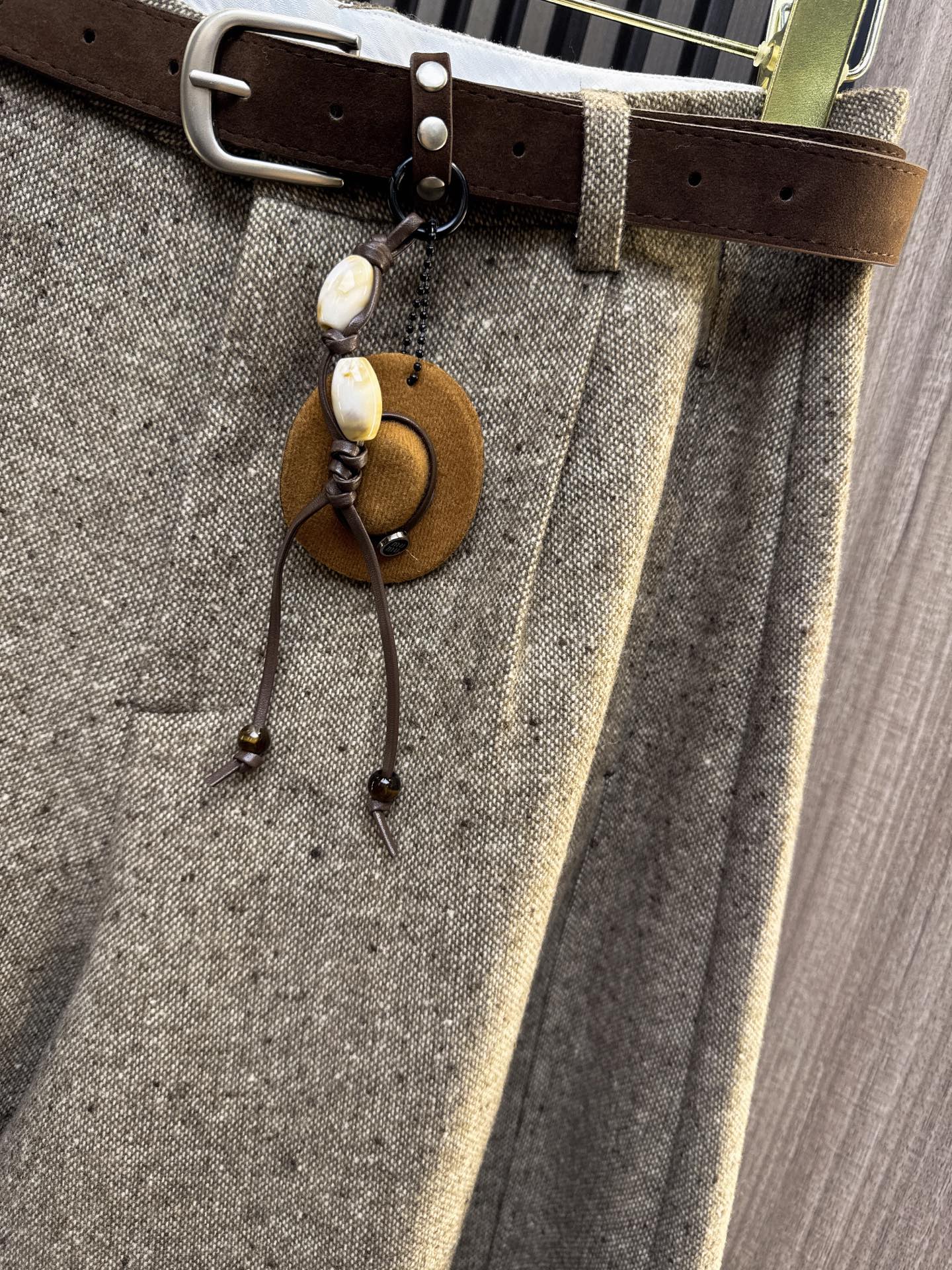 ✨✨✨miumiu✨✨✨2025秋冬新款💫 40%羊毛+60%棉混纺弯刀休闲裤，舒适与时尚完美融合！搭配