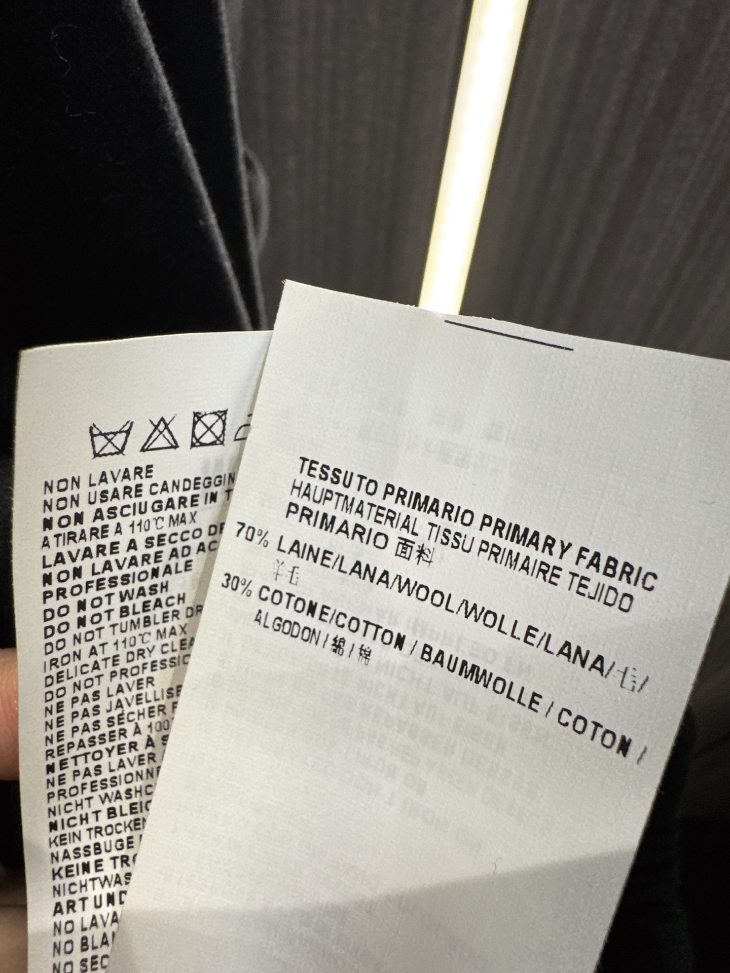 ✨✨✨玛吉拉✨✨✨2025秋冬新款💫70%羊毛混纺30%棉质打揽长袖上衣，高级感深V拼接圆领设计！柔软亲