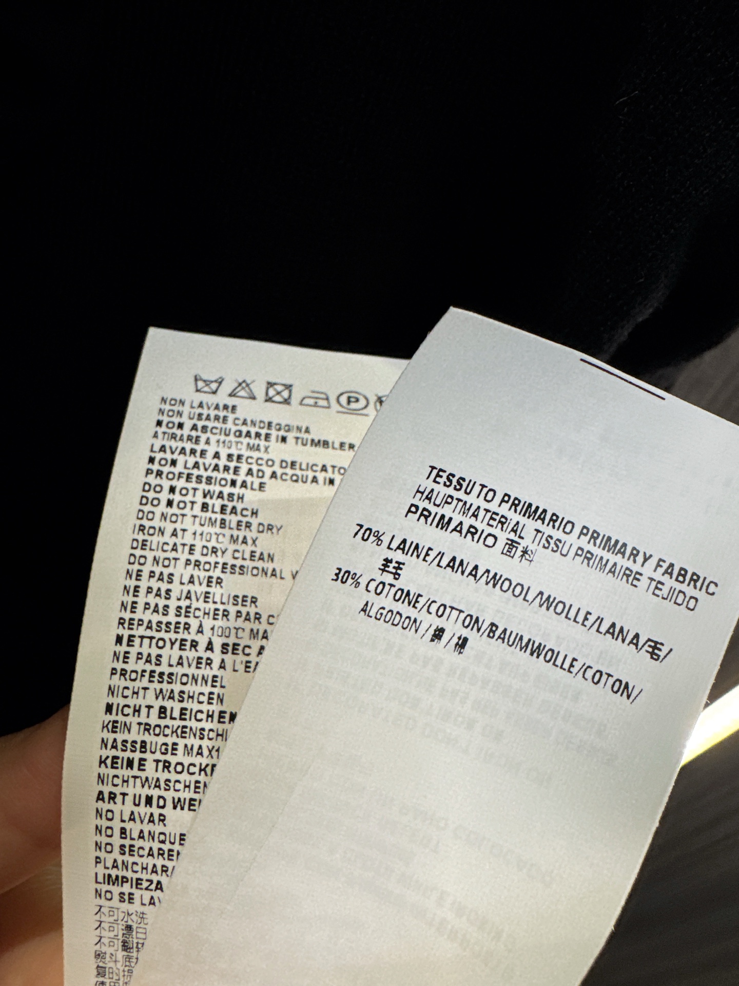 ✨✨✨MM6✨✨✨2025秋冬新款💫 70%羊毛+30%棉混纺打底衫温暖上市！胸前立体花朵设计打破单调，