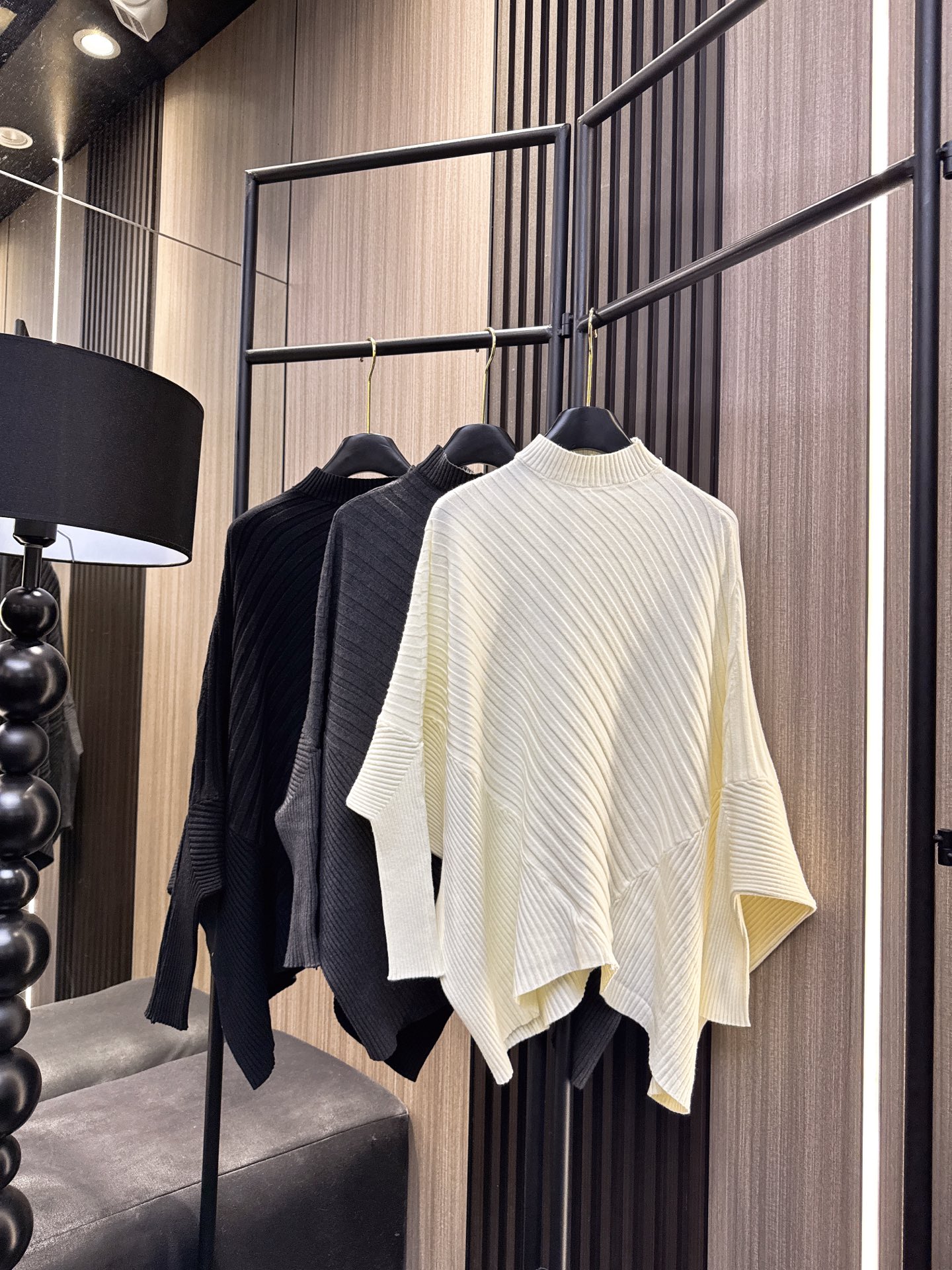 ✨✨✨sacai✨✨✨2025秋冬新款💫 【新到爆款】30%羊毛+70%精梳棉混纺，立领蝙蝠袖设计尽显慵