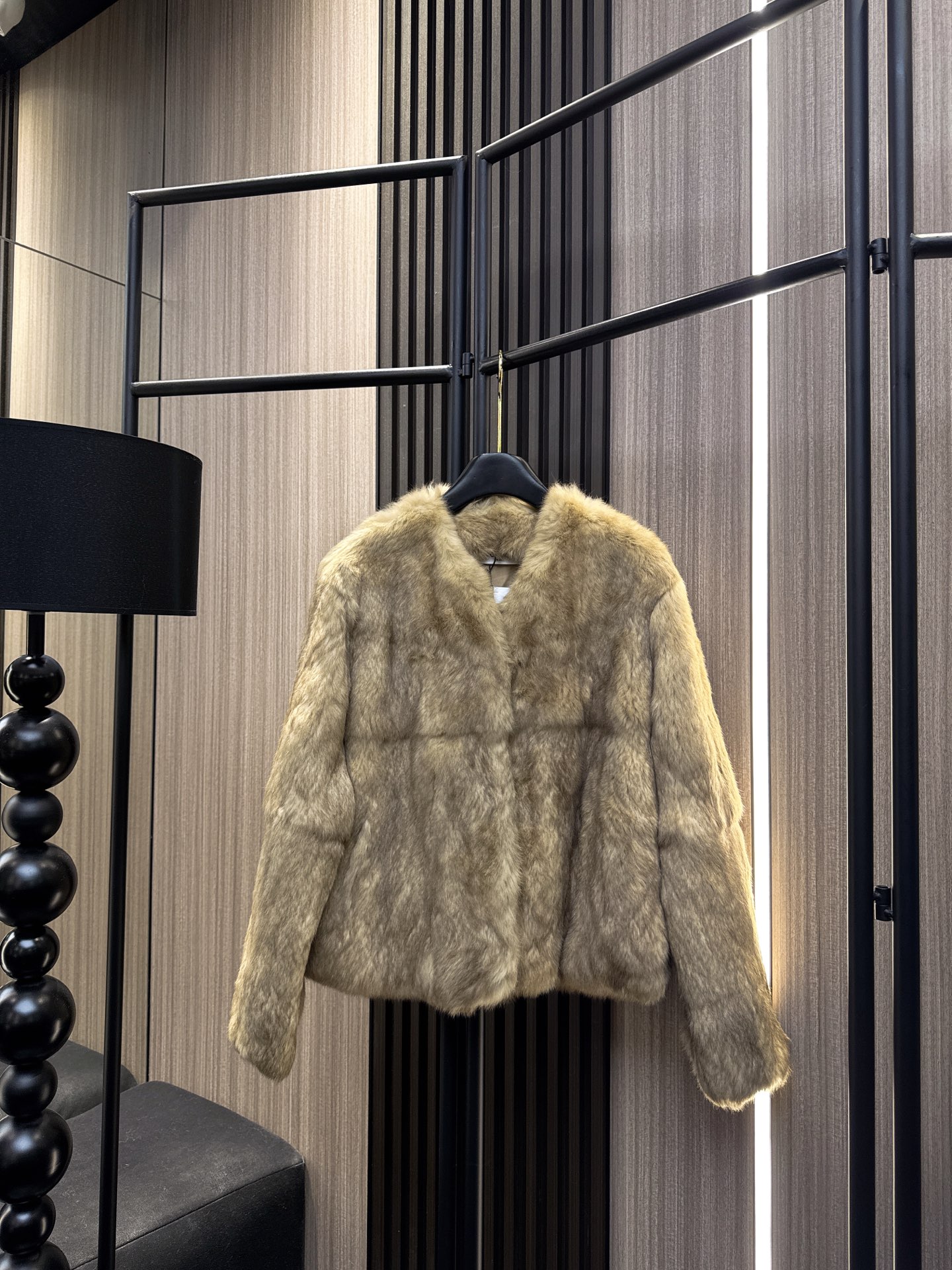 ✨✨✨CELINE✨✨✨2025秋冬新款💫 冬日暖绒の温柔暴击！精选兔毛面料，V领暗扣设计显瘦不挑人，长