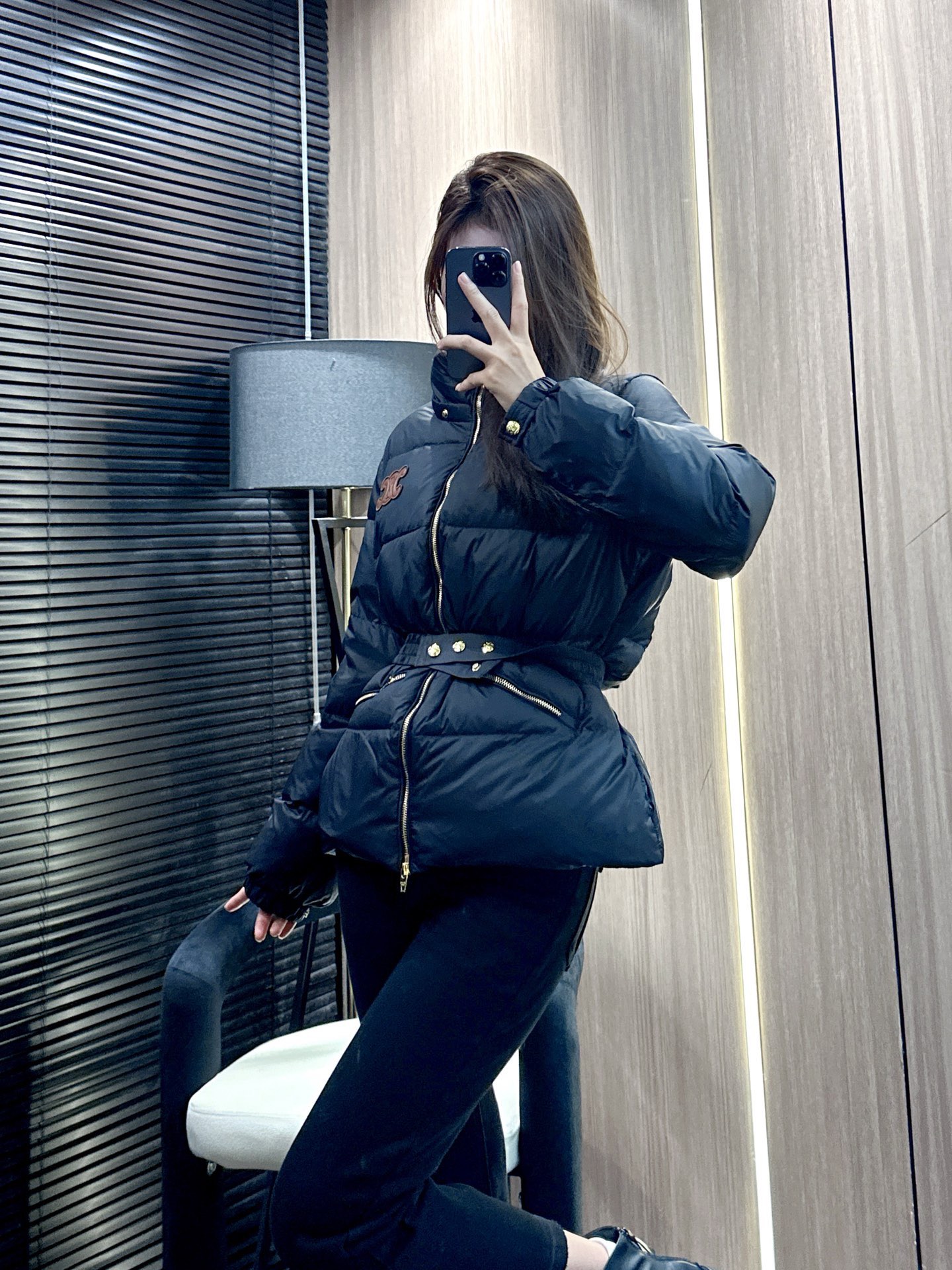 ✨✨✨CELlNE✨✨✨ 【CELINE90羽绒】温暖过冬必备！这款松紧腰带连帽外套采用优质填充羽绒，保