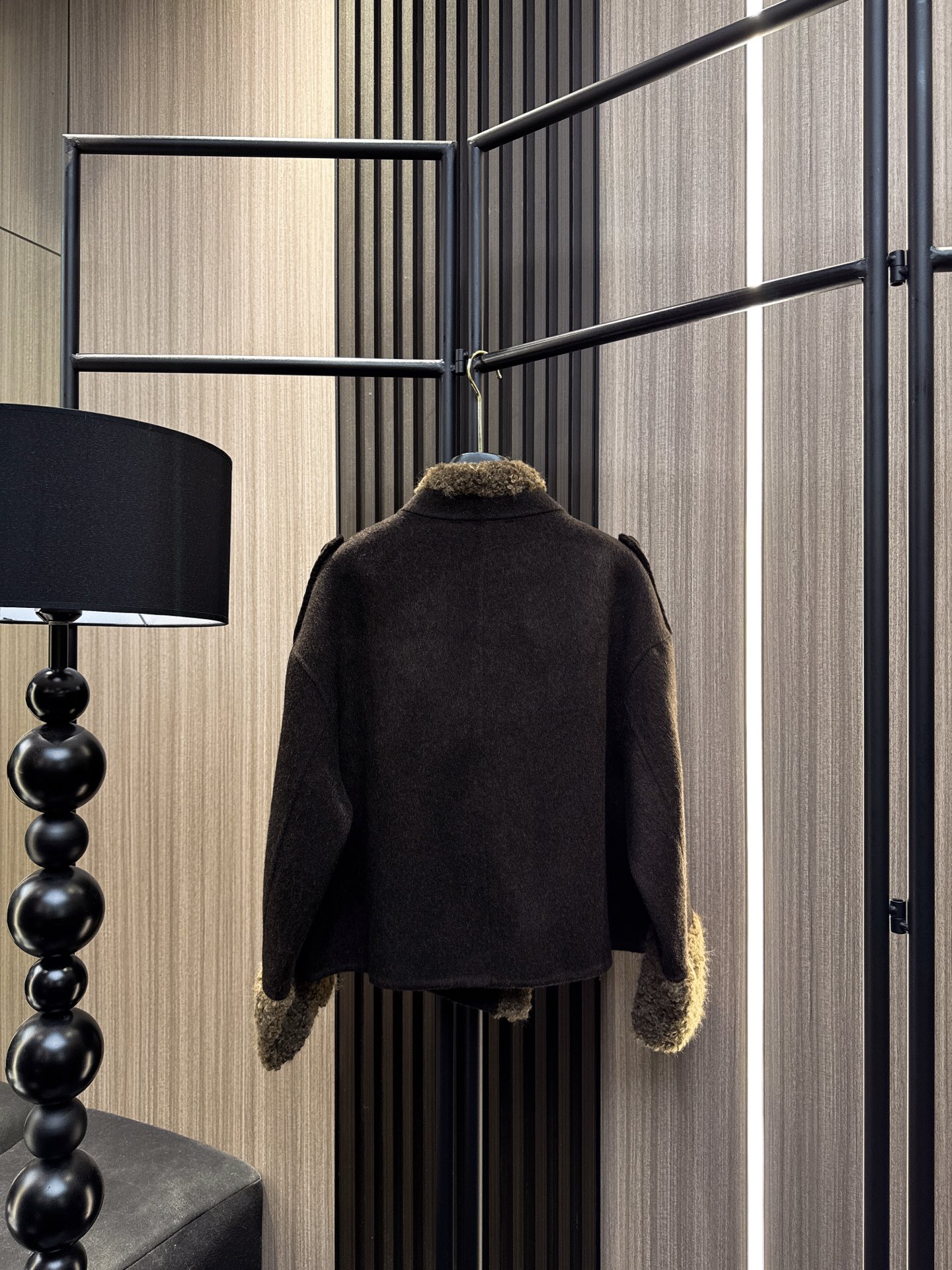 ✨✨✨LOEWE✨✨✨2025秋冬新款💫 今季重磅推荐！双面羊毛双层斜领拼接外套，高端品质亲民价！精选羊