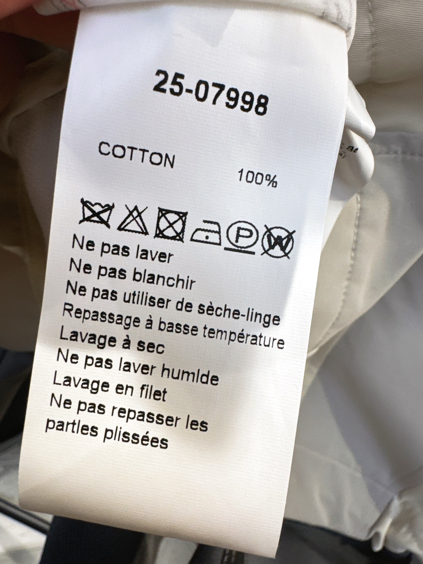 ✨✨✨Sacai✨✨✨2025秋冬新款💫 【新品来袭】sacai灵感撞色拼接外套，用大胆色彩诠释时尚态度