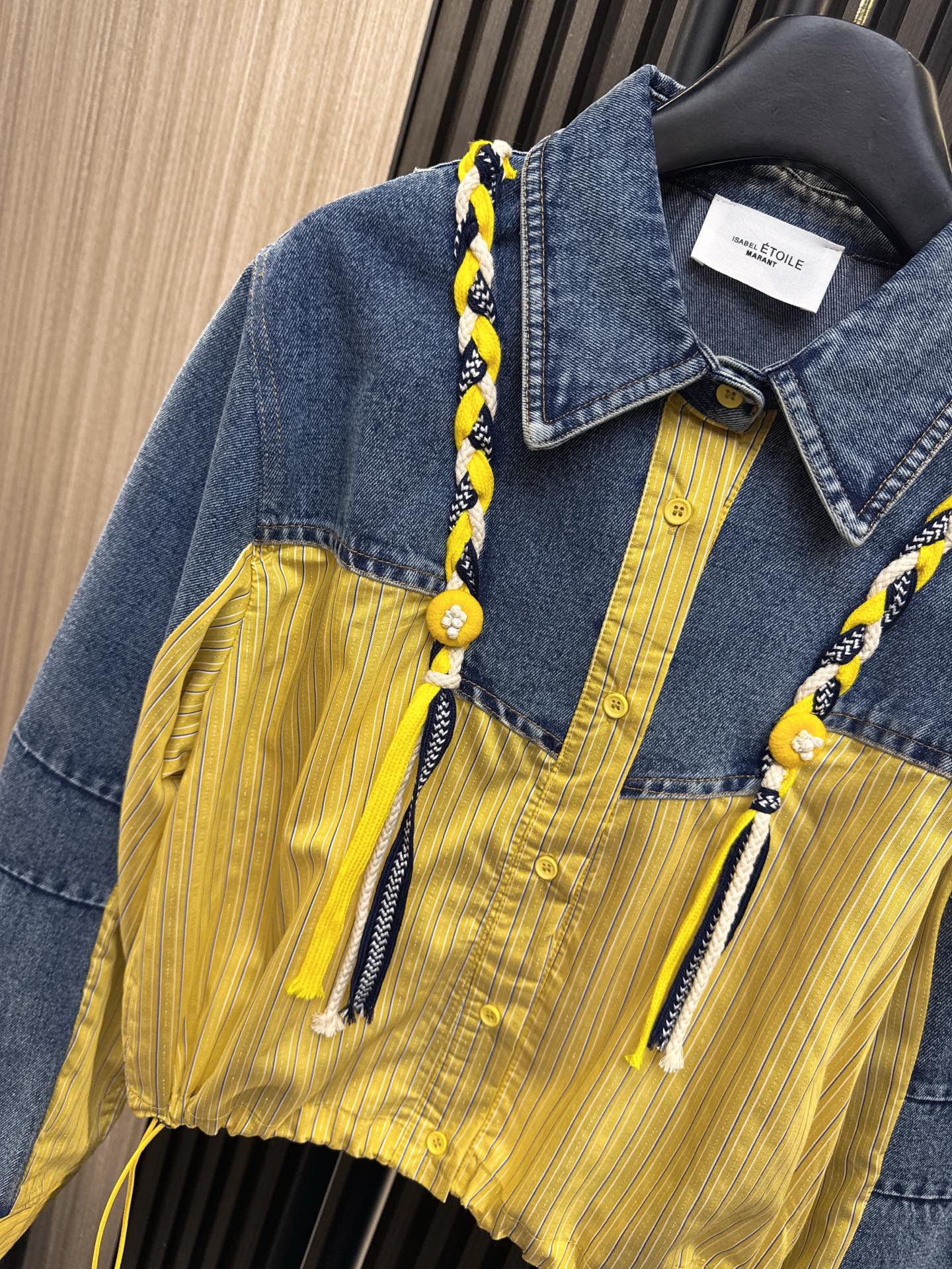 ✨✨✨伊莎贝尔✨✨✨2026早春新款💫 【新品爆款】牛仔拼接条纹衬衫假两件！时尚新潮不撞衫，百搭显瘦超有