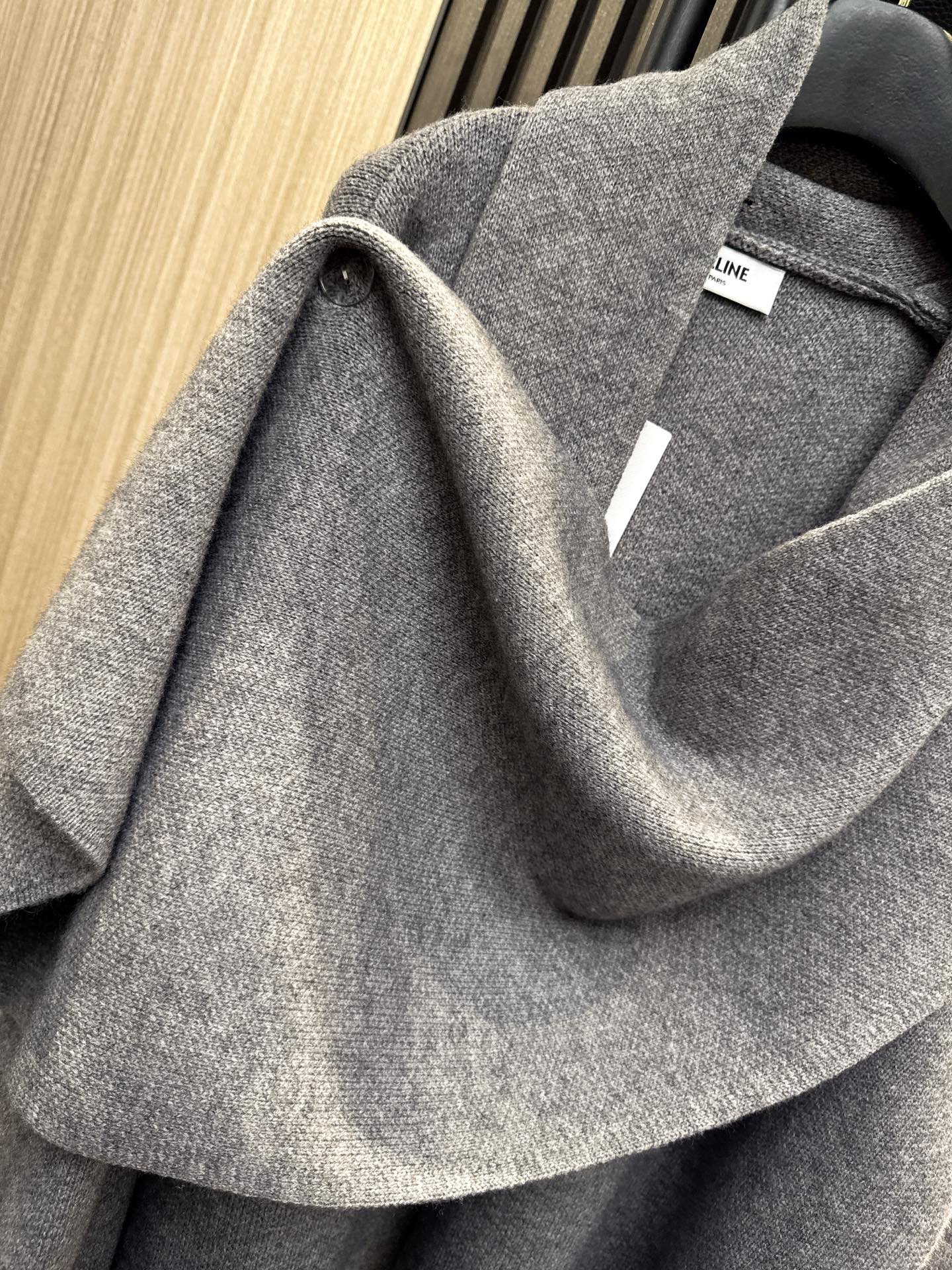 ✨✨✨Celine✨✨✨2025秋冬新款💫 【秋冬必入】羊毛混棉开衫外套✨ 70%细腻羊毛+30%亲肤棉