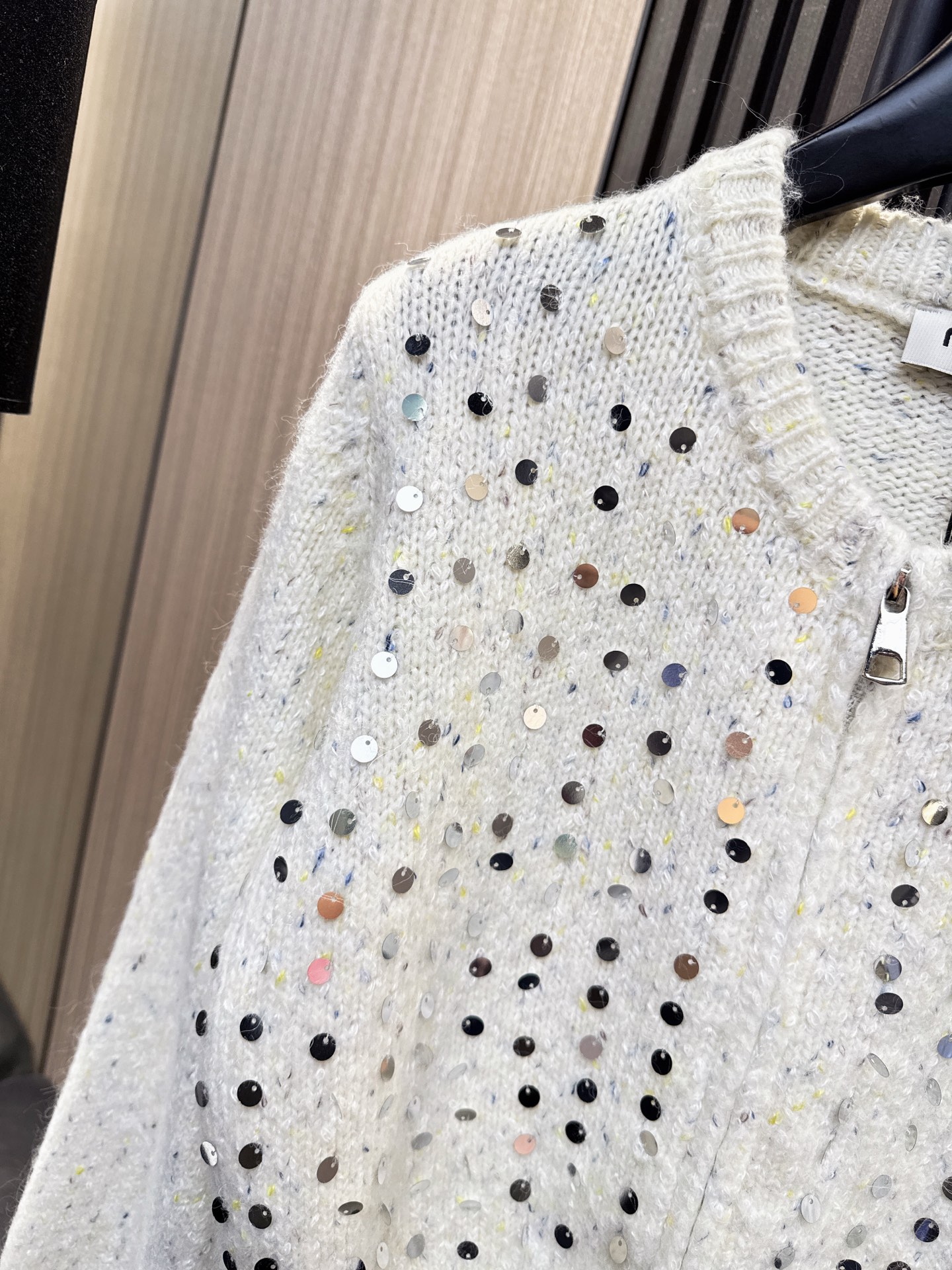 ✨✨✨miumiu✨✨✨2025秋冬新款💫 【新品上市】精选70%羊毛+30%棉混纺面料，柔软亲肤又保暖