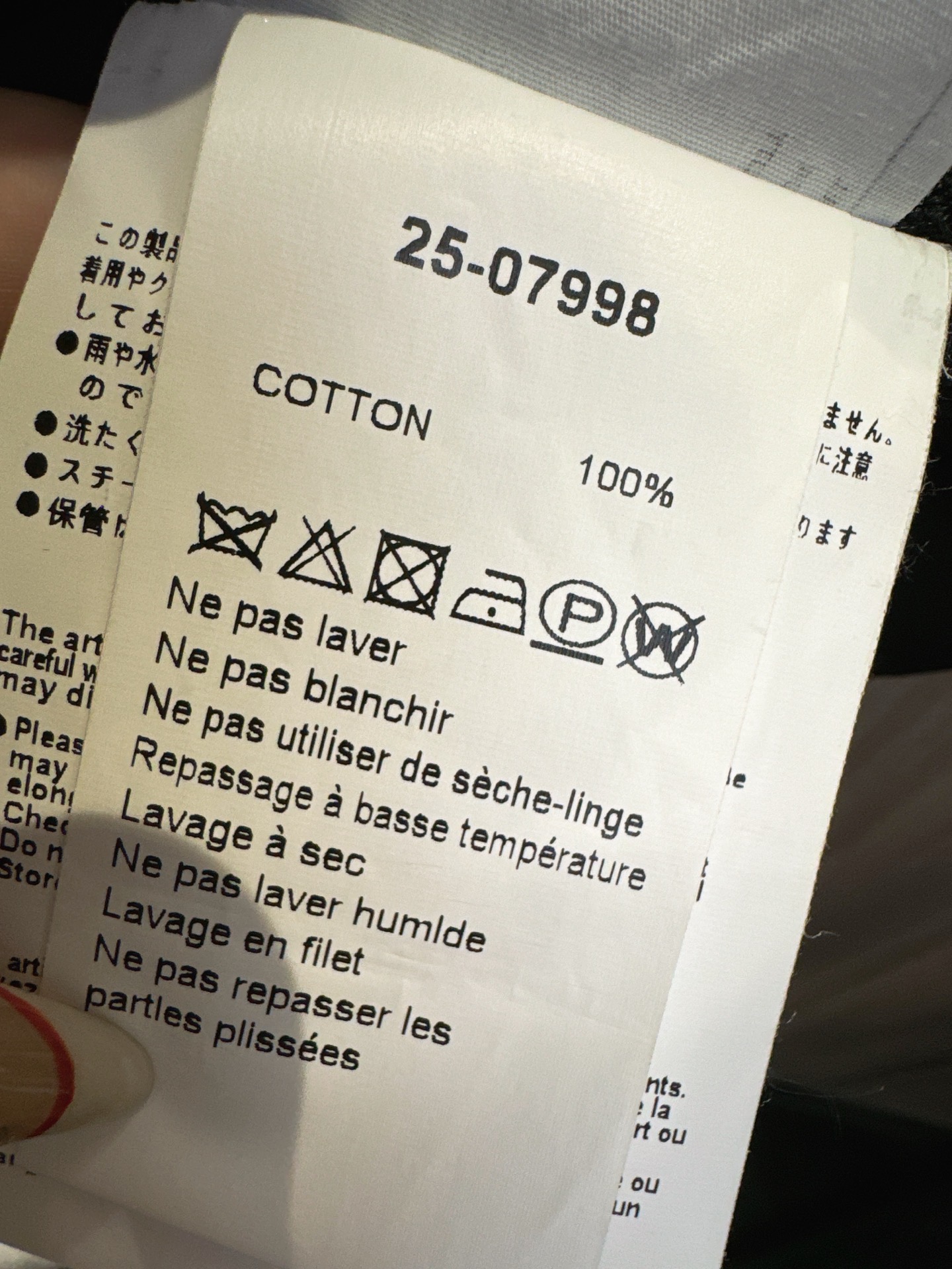 ✨✨✨Sacai✨✨✨2025秋冬新款💫 打破常规的时尚态度！这款毛线连帽拼接坎肩菱格马甲外套，将潮流元