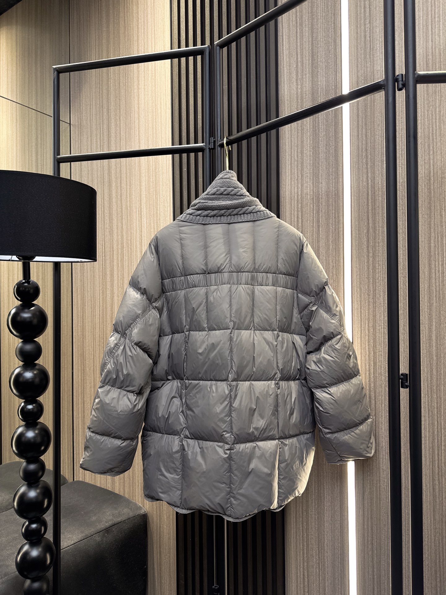 ✨✨✨玛吉拉✨✨✨2025秋冬新款💫 温暖升级❄️ 圆领拉链中长款外套+围脖两件套组合，锁住90%白鸭绒