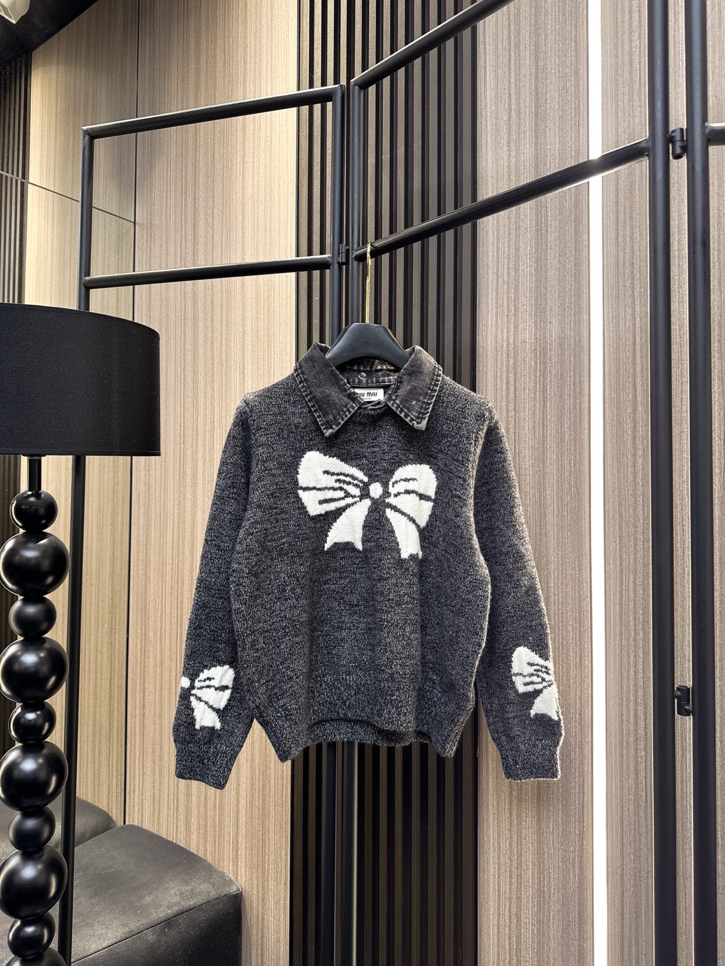 ✨✨✨miumiu✨✨✨2025秋冬新款💫 【轻甜少女感】70%羊毛混纺上衣✨可拆卸牛仔翻领一衣两穿💫蝴