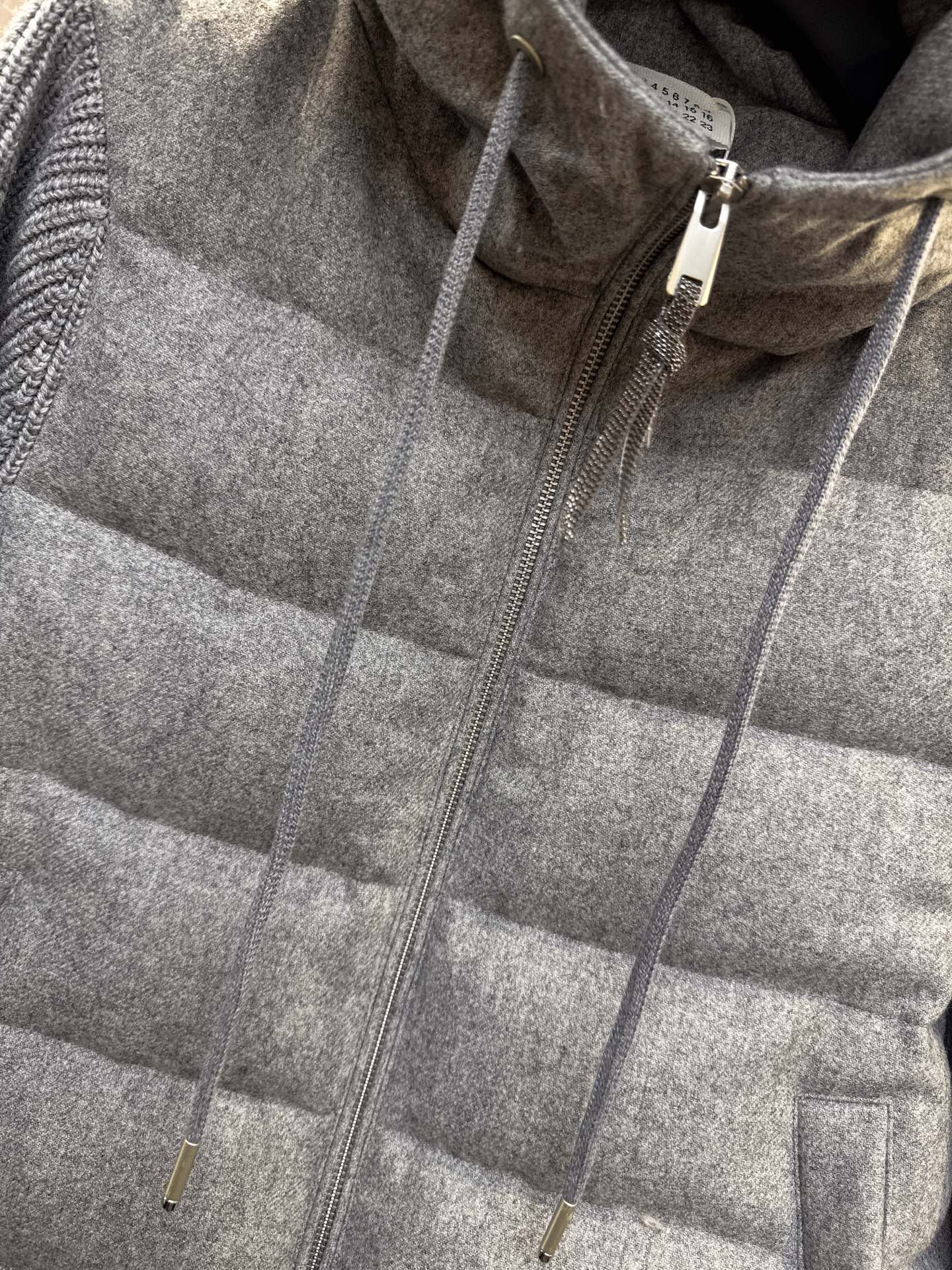 ✨✨✨玛吉拉✨✨✨2025秋冬新款💫 【重磅上新】玛吉拉90鹅绒+70羊毛30棉双开拉链连帽羽绒服！精选