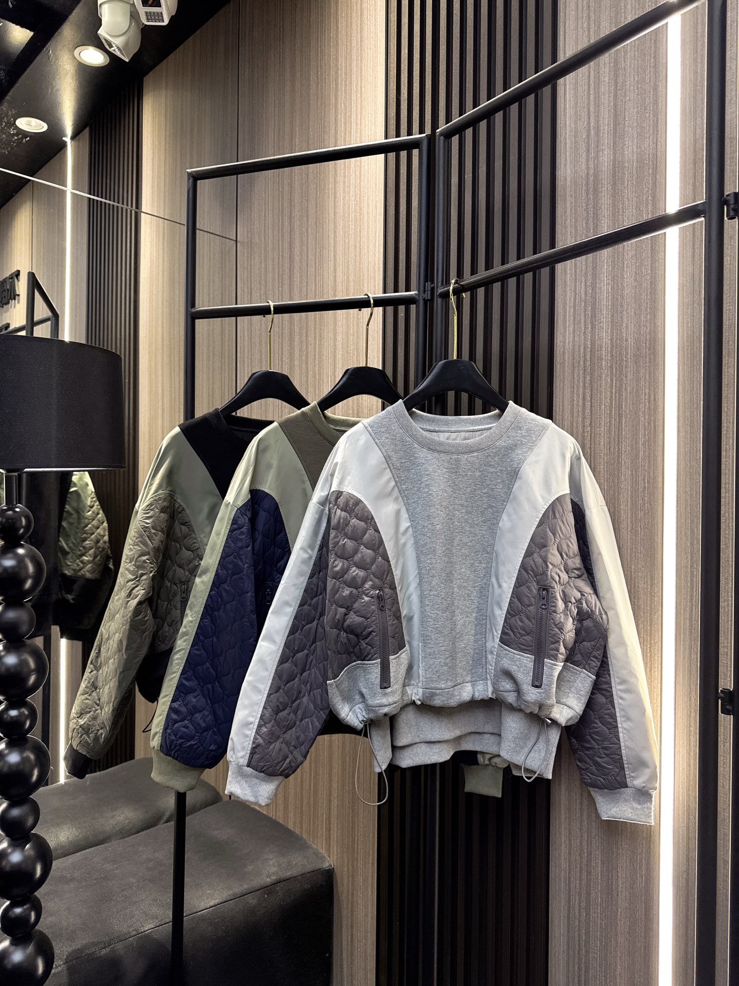 ✨✨✨Sacai✨✨✨2025秋冬新款💫 双层下摆撞色拼接假两件卫衣🔥 独特错位剪裁+层次感拼接设计，轻