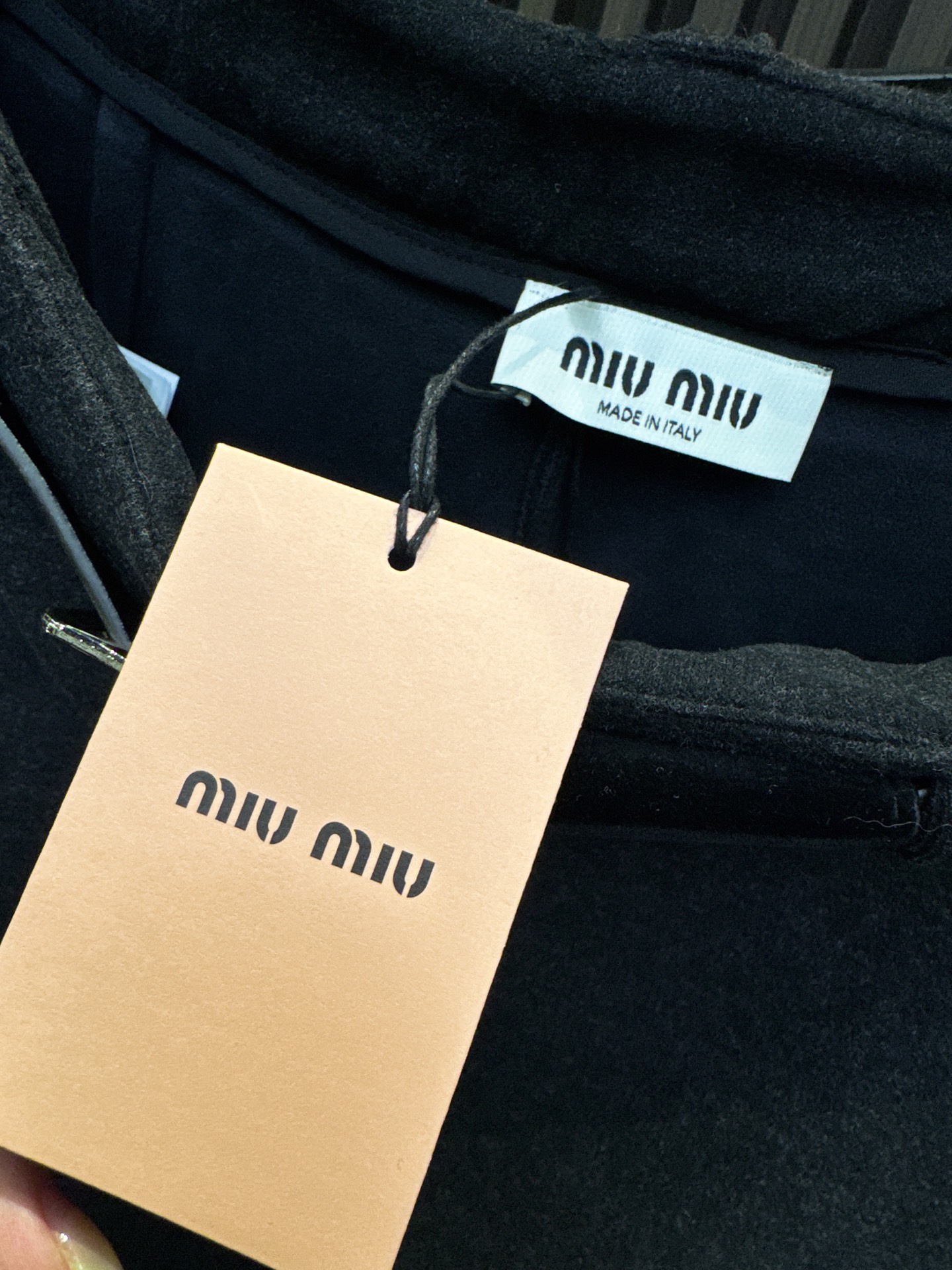 ✨✨✨miumiu✨✨✨2025秋冬新款💫 【时尚显瘦必备】🔥MIUMIU风侧开拉链设计，可调节腰带，收