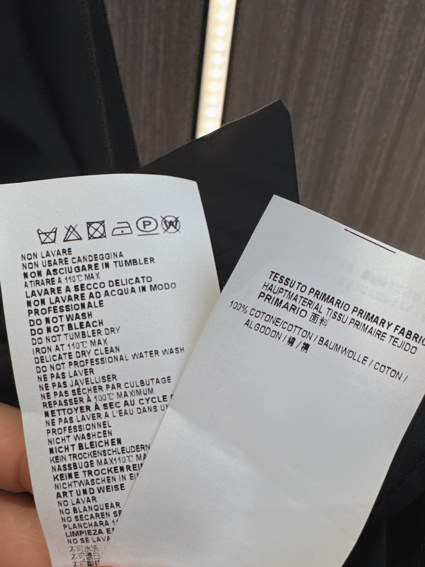 ✨✨✨MM6✨✨✨2026春夏新款💫 MM6蝴蝶结下摆短袖翻领上衣，简约而不失设计感，完美展现女性优雅气