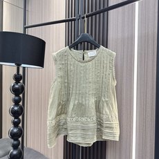 ✨✨✨玛吉拉✨✨✨2026新版💫 亚麻压褶无袖上衣,天然亚麻自带肌理感,压褶设计灵动别致,清爽又显贵气✨ ✨✨✨玛吉拉✨✨✨2026新版💫 亚麻压褶无袖上衣,天然亚麻自带肌理感,压褶设计灵动别致,清爽又显贵气✨
