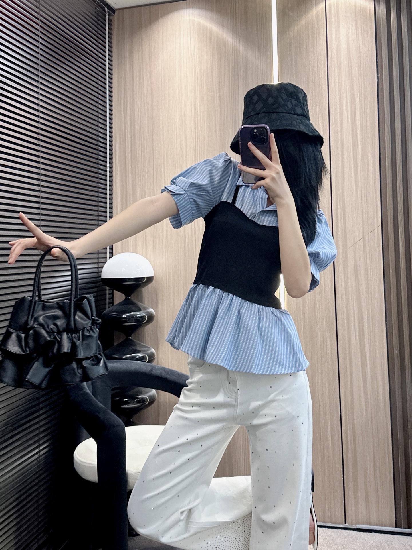✨✨✨玛吉拉✨✨✨2026春夏新款💫 爆款来袭，吊带背心拼接条纹短袖假两件上衣，一件搞定夏日穿搭！时尚假