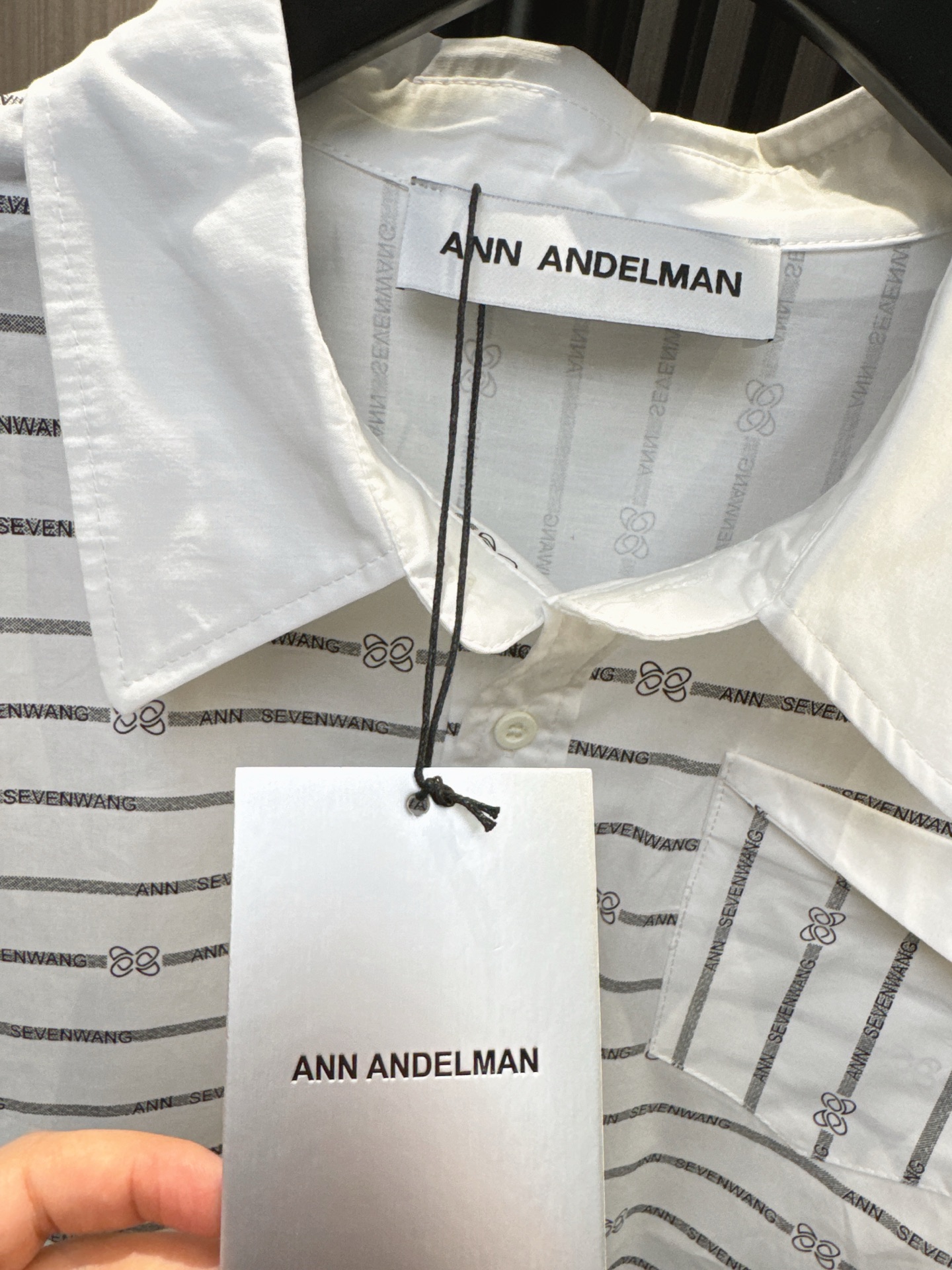 ✨✨✨ANN✨✨✨2026早秋新款💫 极简之上，点缀刺绣温柔，ANN翻领长袖衬衣，干净线条弱化多余装饰，