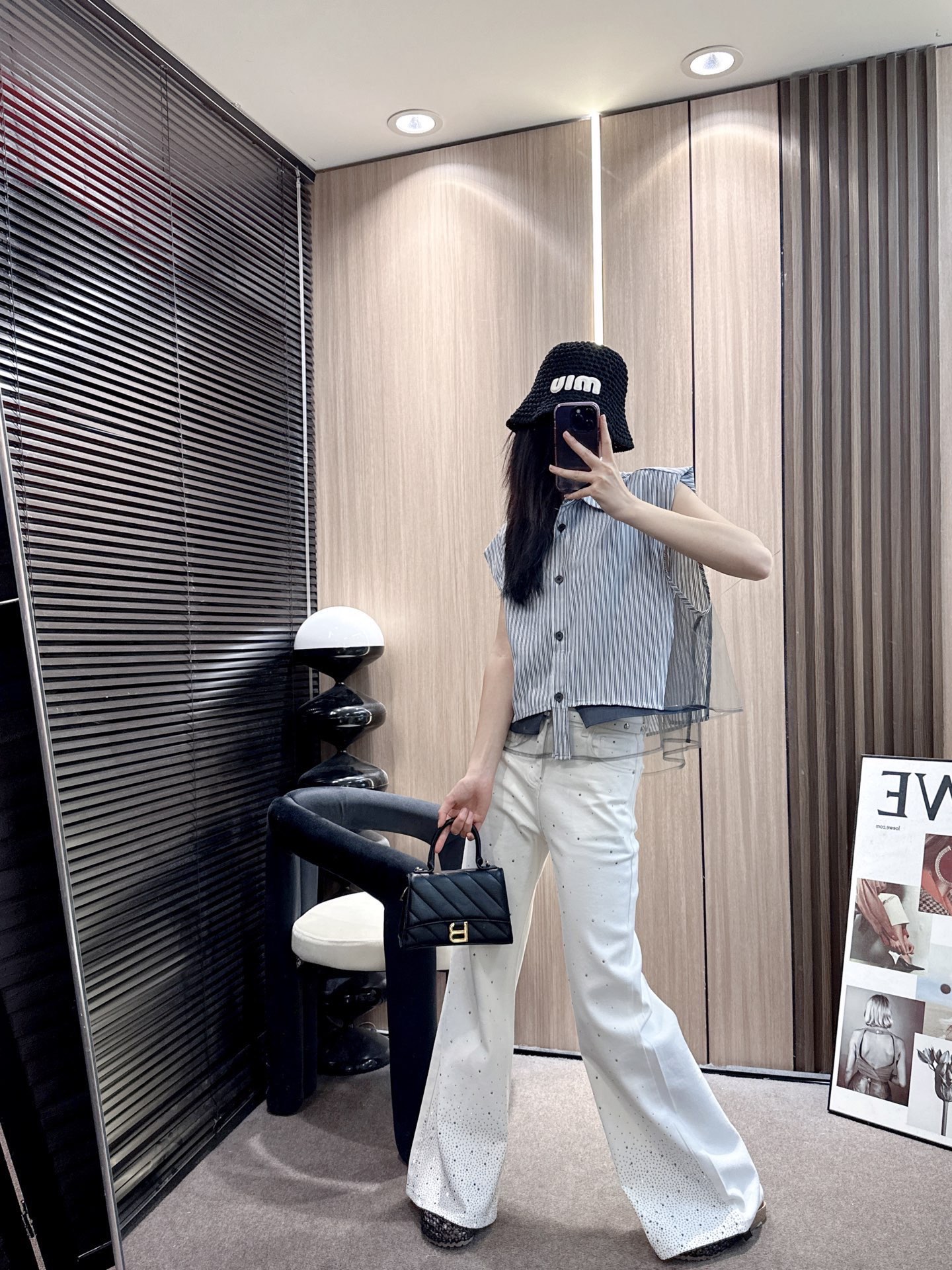 ✨✨✨玛吉拉✨✨✨2026年新版💫 玛吉拉网纱拼接条纹无袖马甲，今夏必备时尚单品！轻盈网纱与经典条纹碰撞