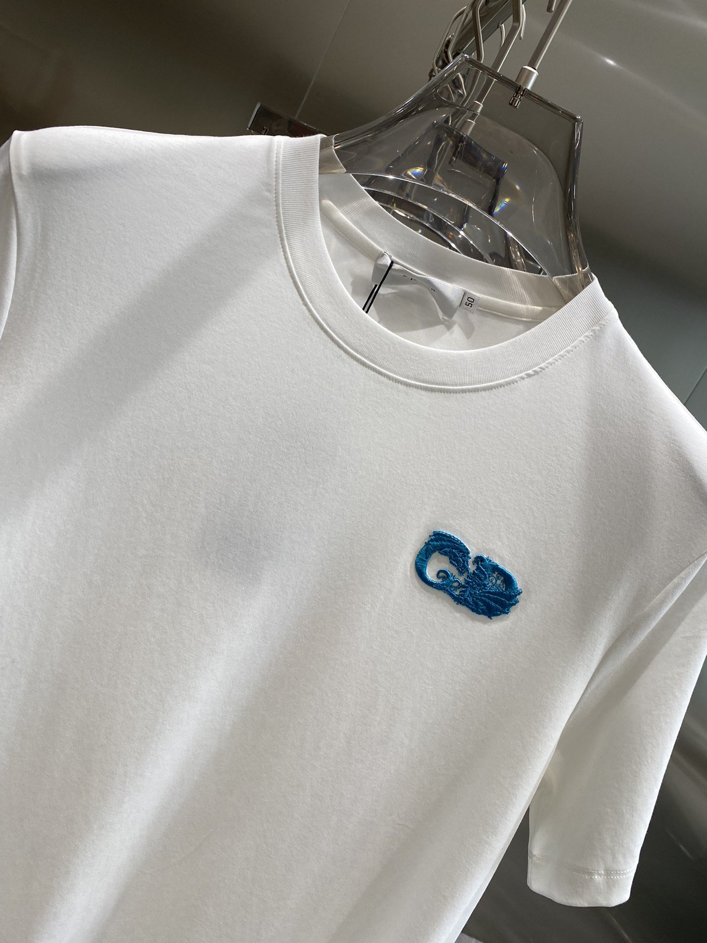 迪家2024Ss最新款短袖T恤原标定制面料手感柔软穿着舒适做工精细.上身效果无敌帅气码数M-3XL隔天