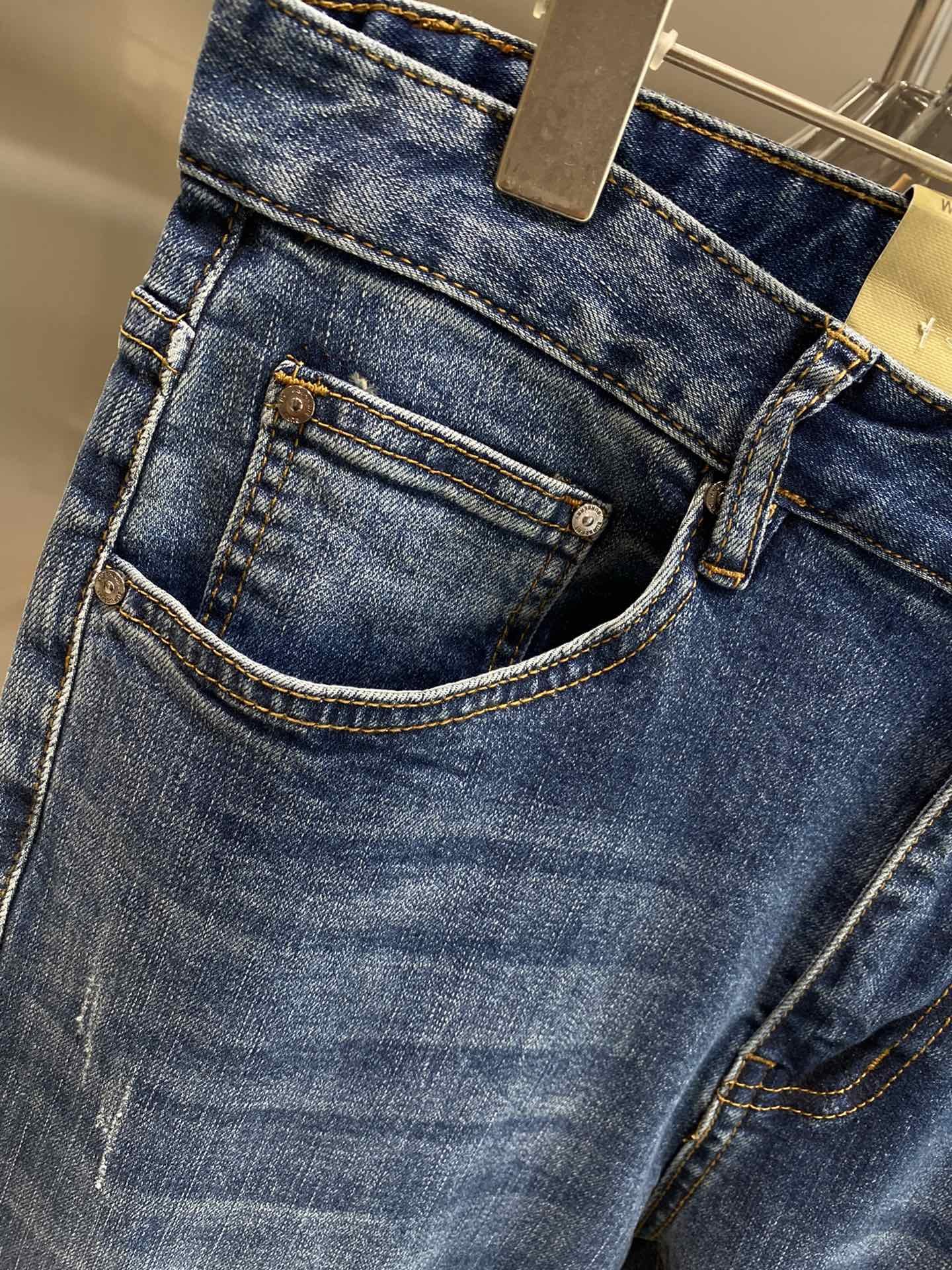 巴宝家24SS新款牛仔裤高端版本！专柜定制面料透气舒适度高细节无可挑剔品牌元素设计理念体现高品质手感细腻