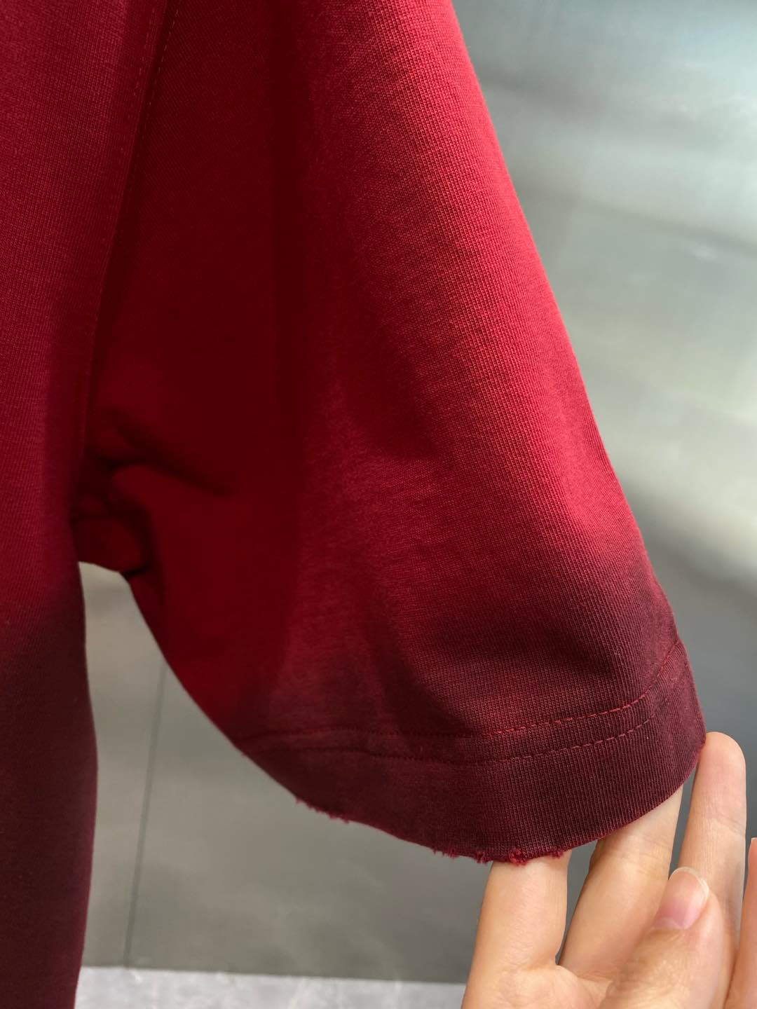 《𝙉𝙚𝙬🤍🖤鳄鱼家》

2025时尚简约潮流短袖，最顶级的品质专柜原单短袖，顶级制作工艺进口面料，专柜款