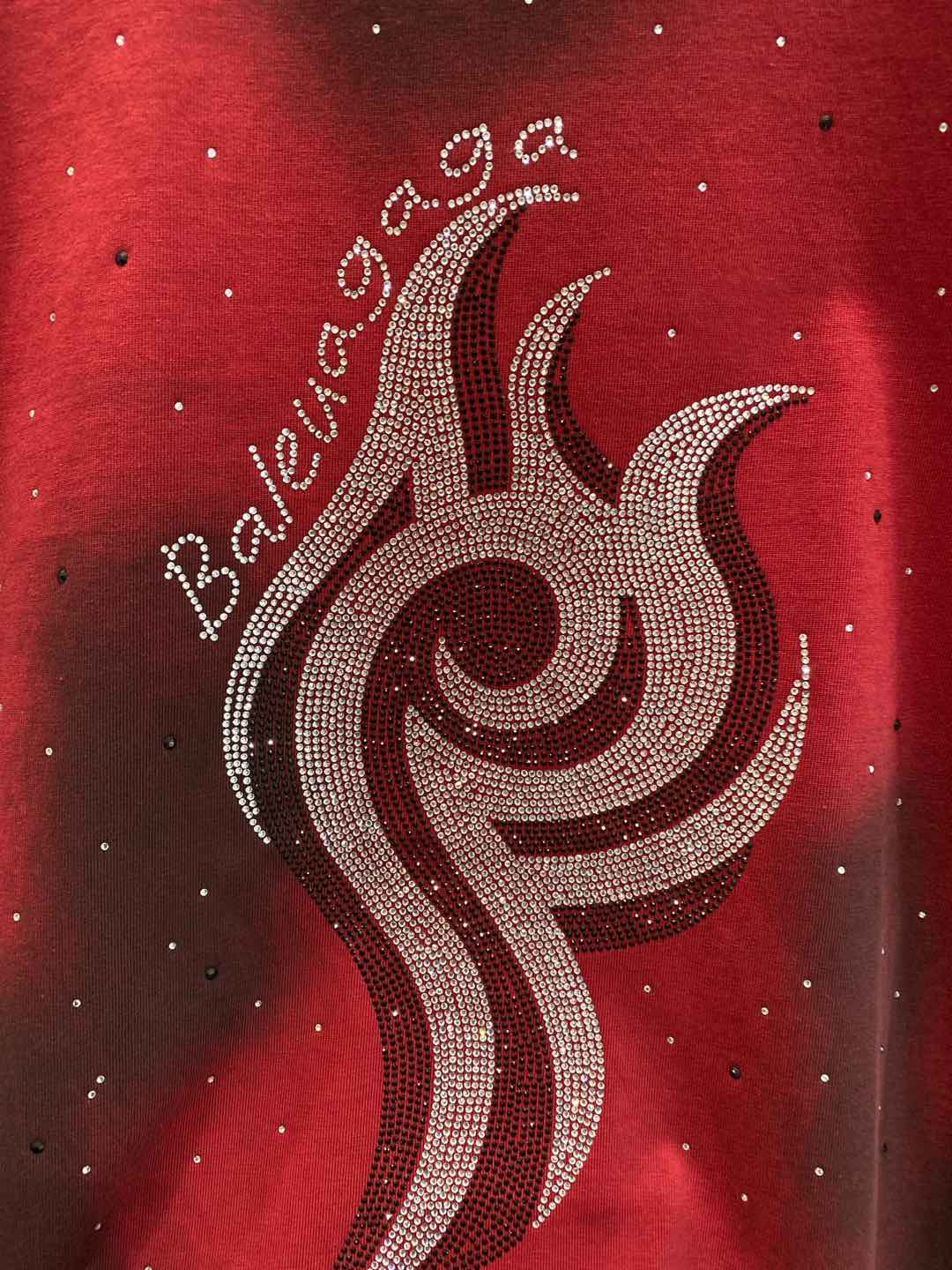 《𝙉𝙚𝙬🤍🖤巴黎家》

2025最新款短袖T恤，洗水工艺 手绘 手感柔软，穿着舒适，做工精细.上身效果无