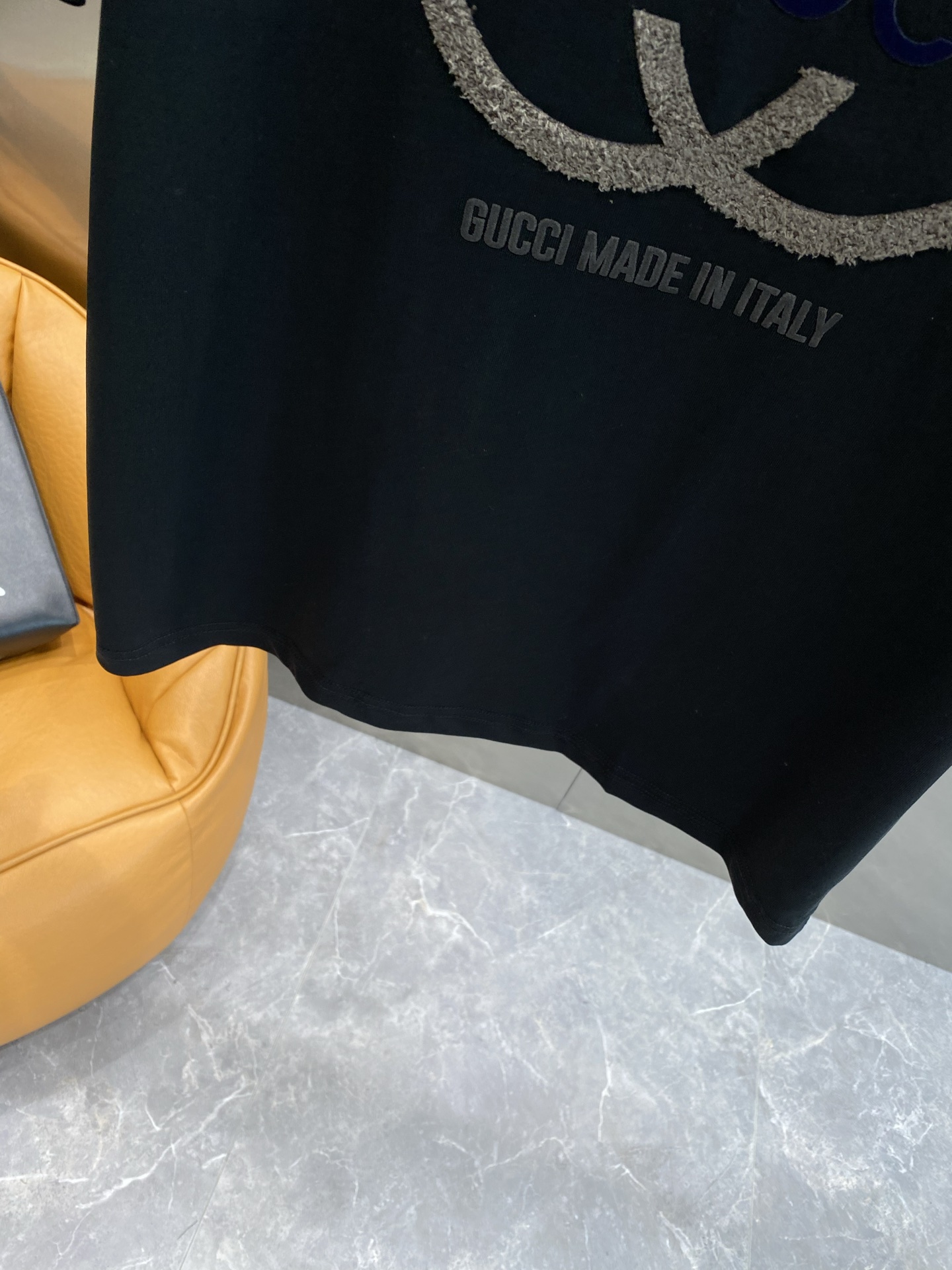 《𝙉𝙚𝙬🤍🖤 古家》
Gucci T恤，经典Logo的百搭魅力T恤呀！
每件T恤上都有大大的双G标志与“