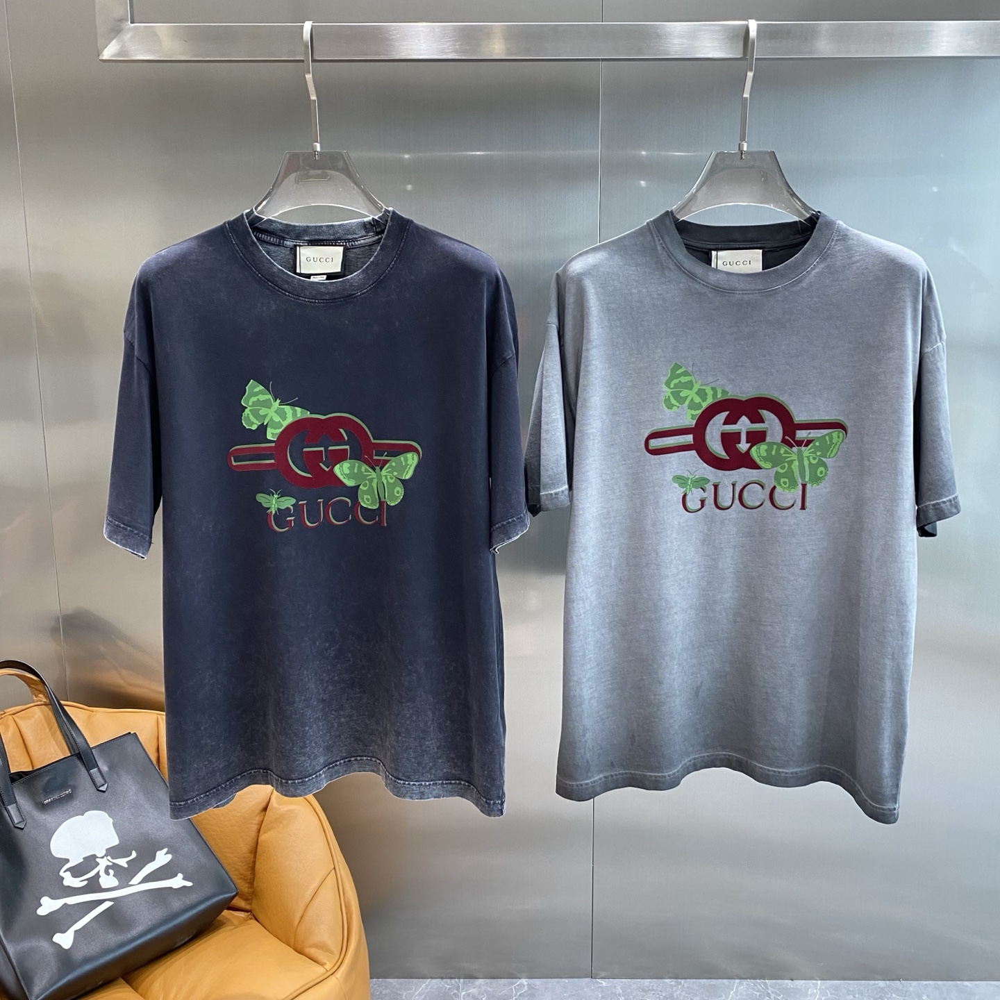 《𝙉𝙚𝙬🤍🖤 古家》
Gucci T恤，灵动蝶影与经典Logo的邂逅 简约又高级。
标志性的双G log