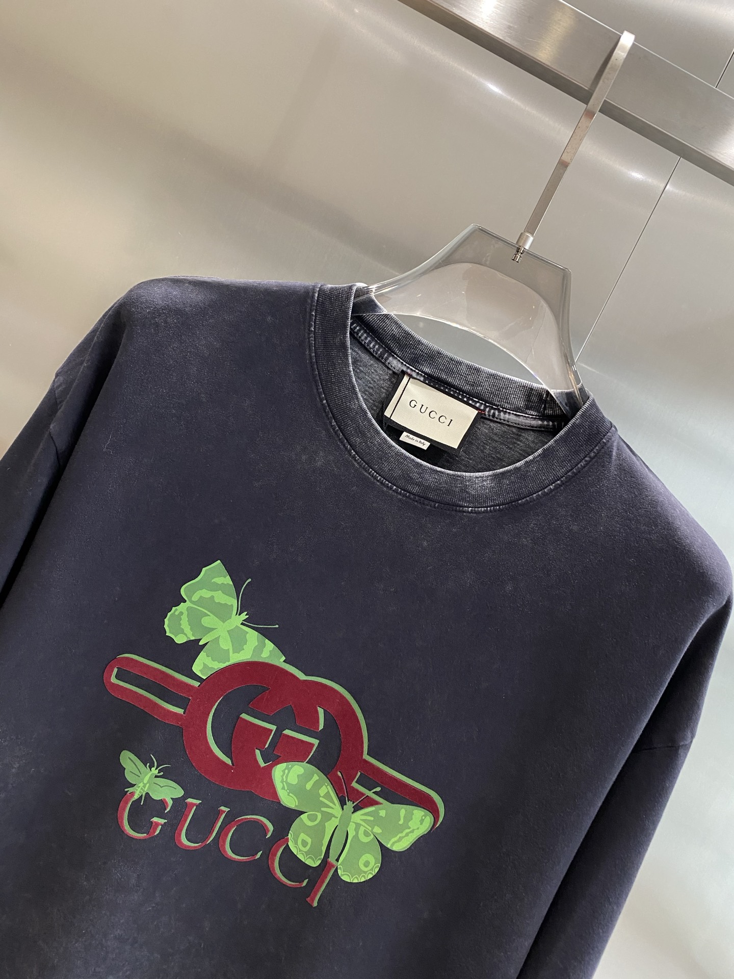 《𝙉𝙚𝙬🤍🖤 古家》
Gucci T恤，灵动蝶影与经典Logo的邂逅 简约又高级。
标志性的双G log