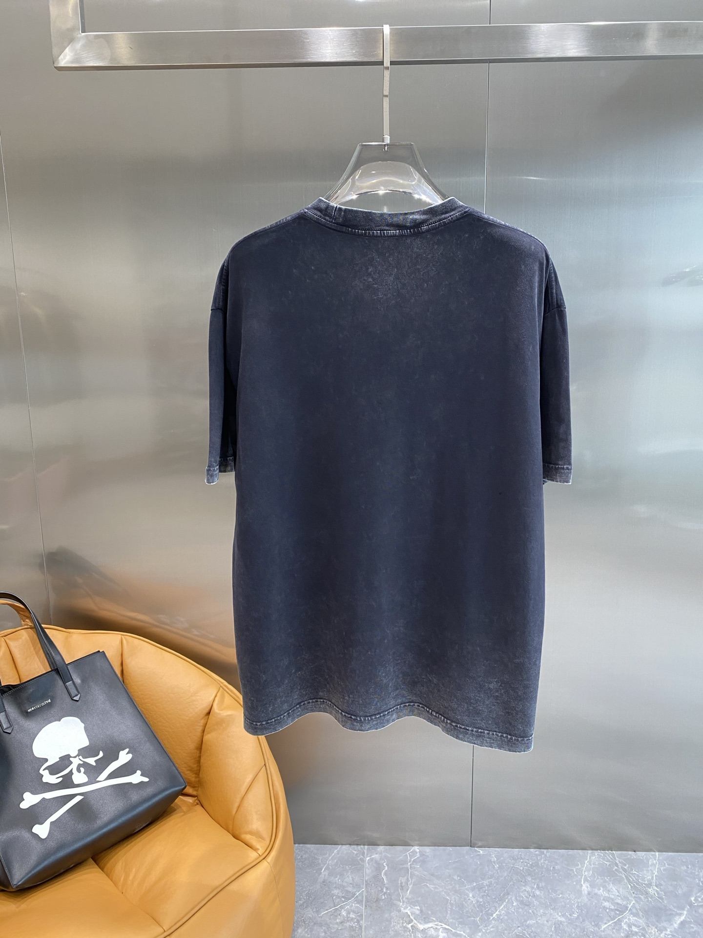 《𝙉𝙚𝙬🤍🖤 古家》
Gucci T恤，灵动蝶影与经典Logo的邂逅 简约又高级。
标志性的双G log