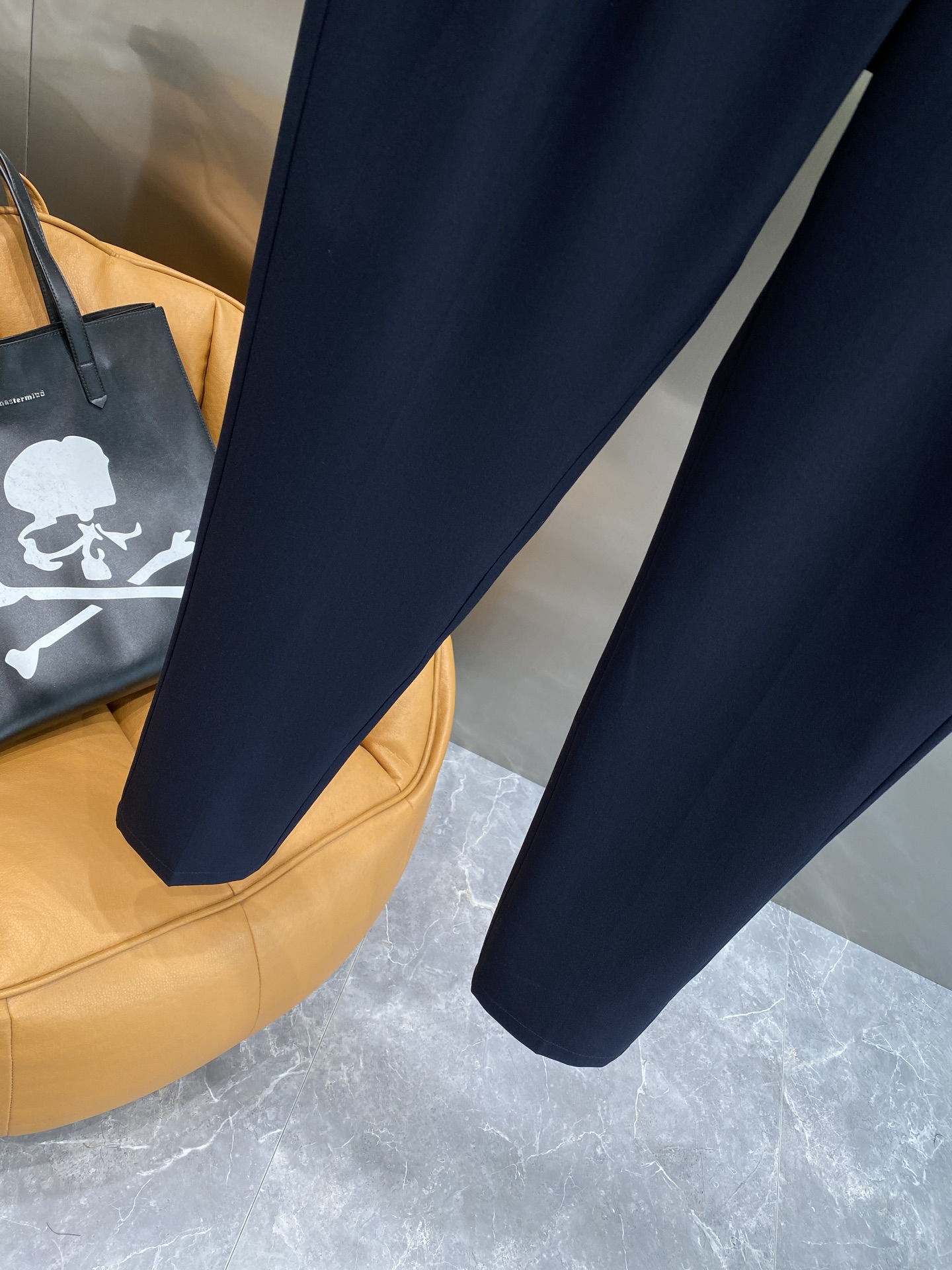 Luxurious Prada: New Heights in Fashion with Textured Elegance and Comfort. - 图片 6