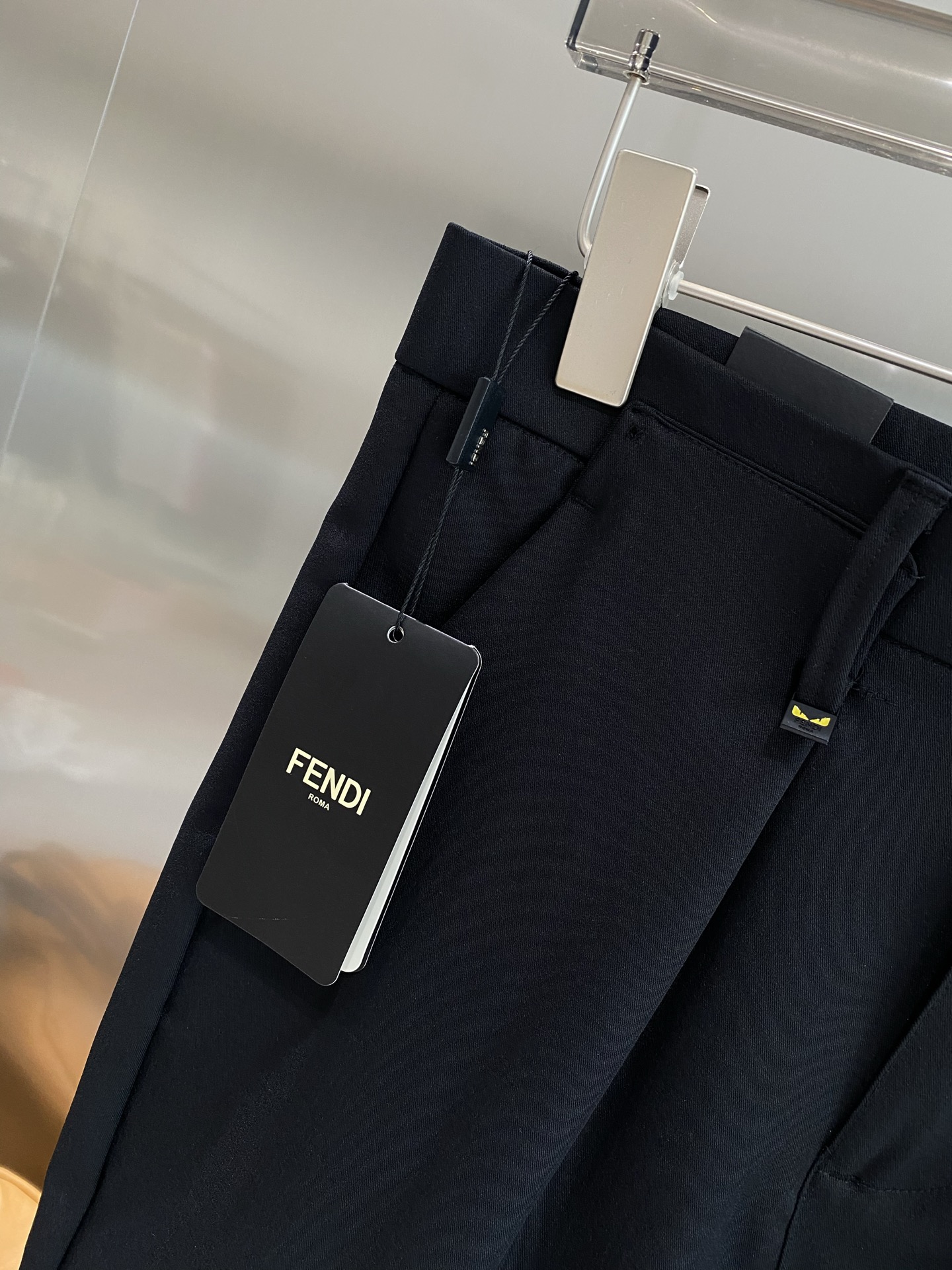 Fashionable and Comfortable New Queen’s Home Fenders: Perfect Fit and Soft Fabric - 图片 4