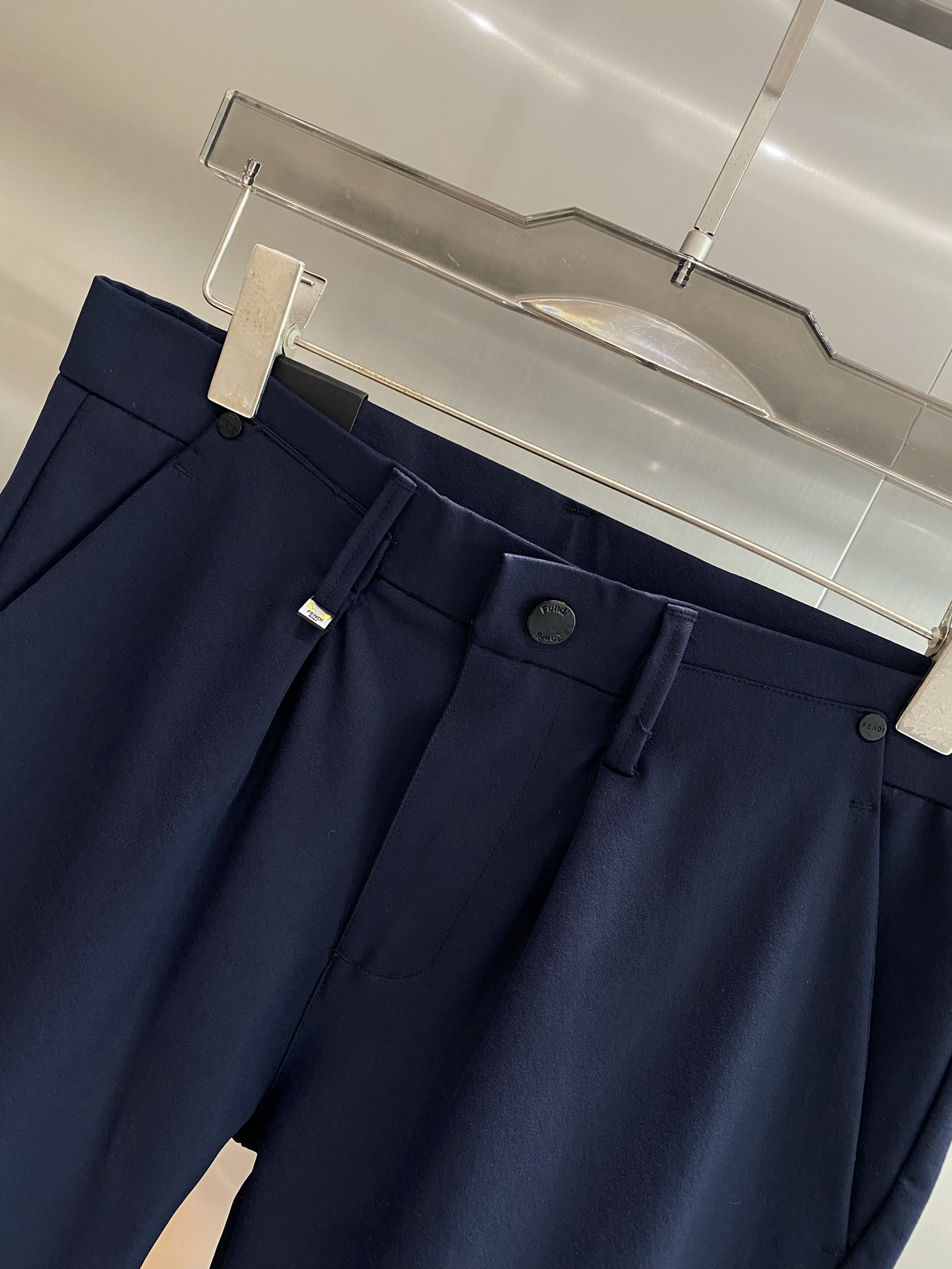 Stylish and Comfortable: New Queen’s Home Fenders for Fashion and Comfort - 图片 5