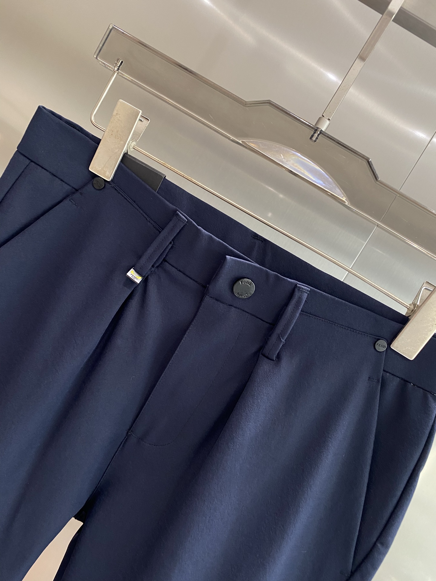 Stylish and Comfortable: New Queen’s Home Fenders for Fashion and Comfort - 图片 3