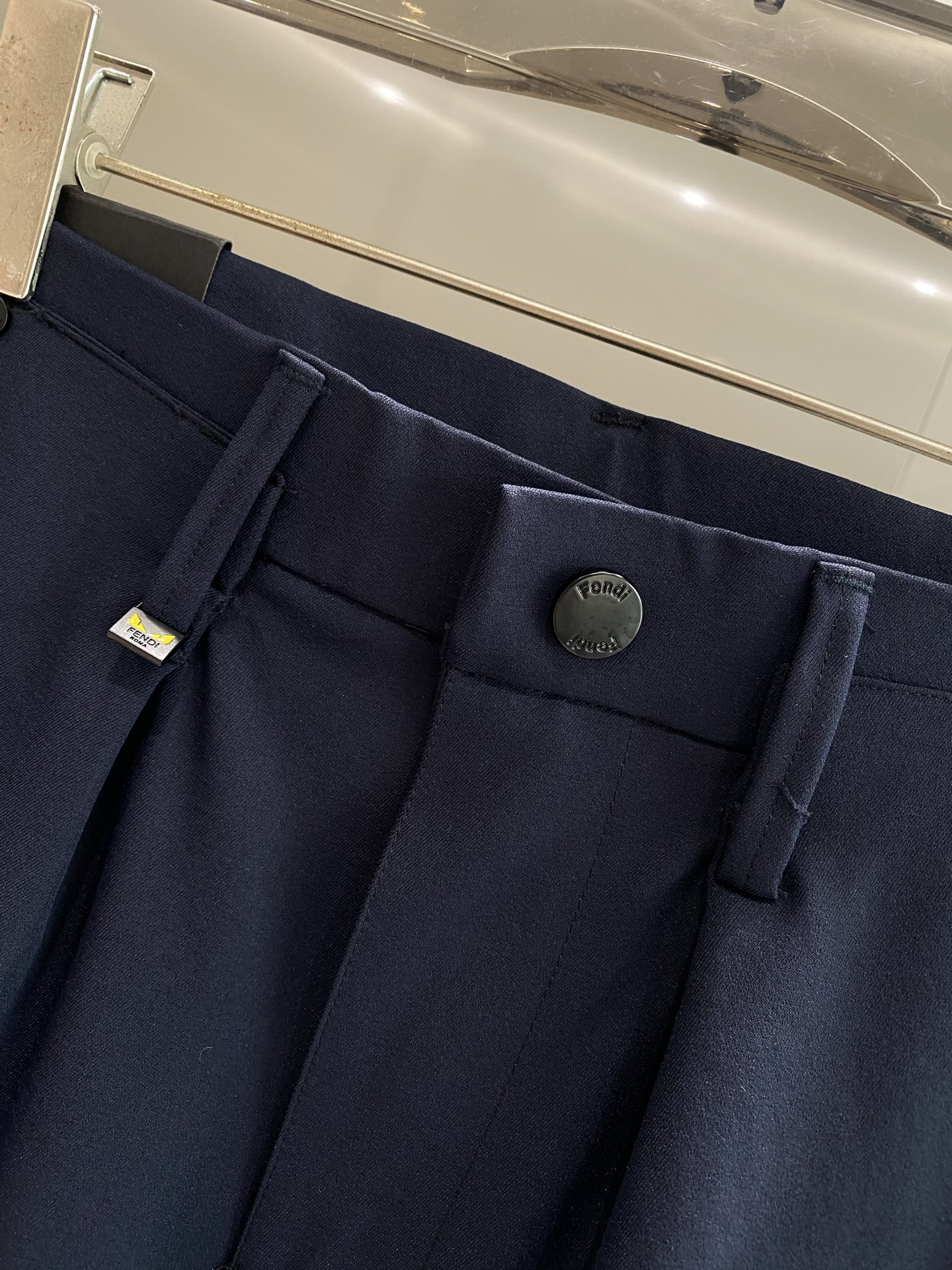 Stylish and Comfortable: New Queen’s Home Fenders for Fashion and Comfort - 图片 4