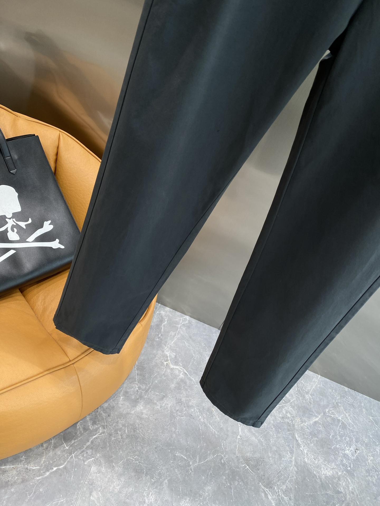 “Burberry Suits: Classic Fashion Collision with Well-Designed Pairs” - 图片 5