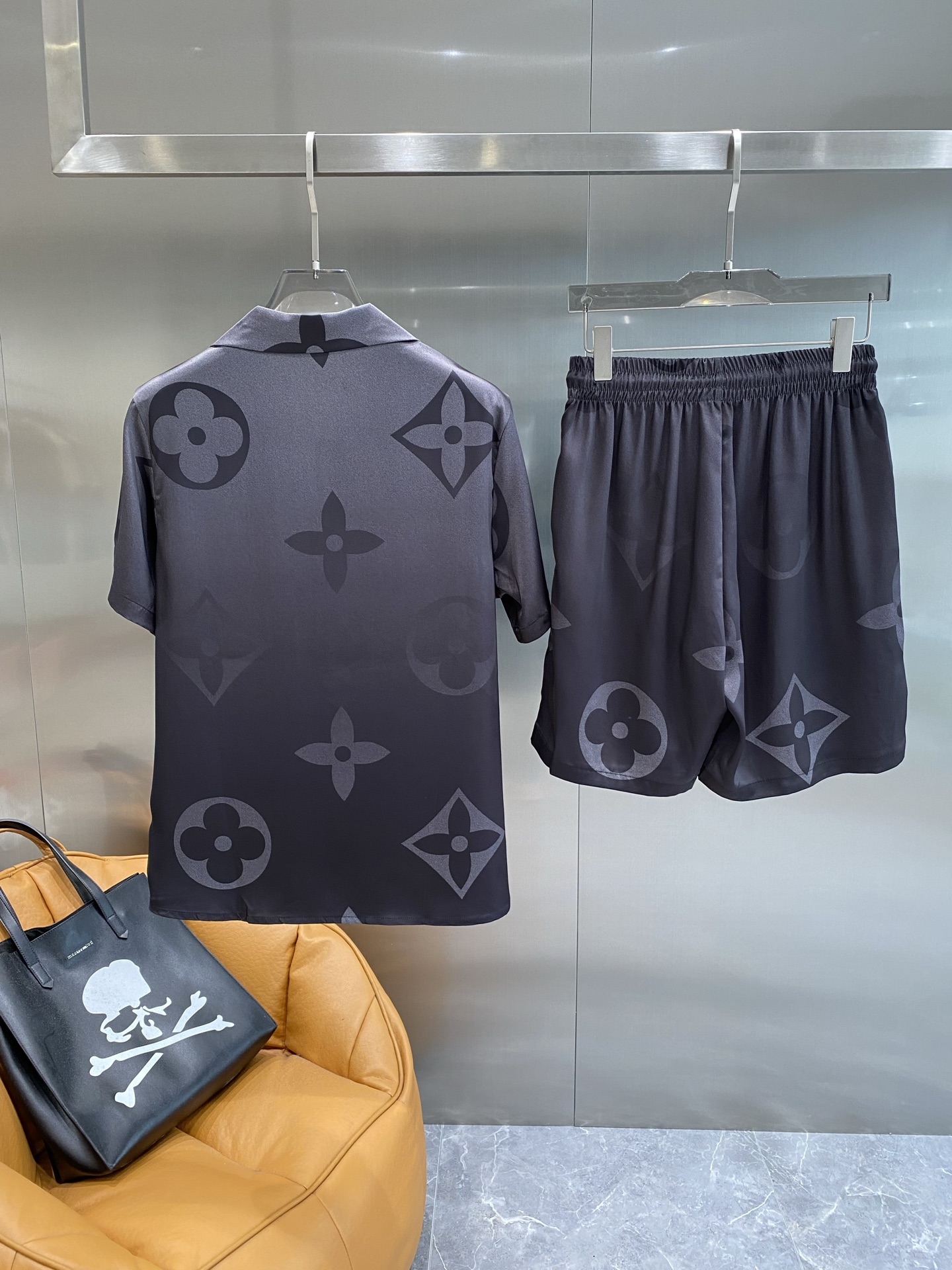 《𝙉𝙚𝙬🤍🖤驴家》休闲睡衣套装 高订天绸丝面料升级工艺升级 家居服 高定俄罗丝面料亲肤轻柔舒适 家居必备