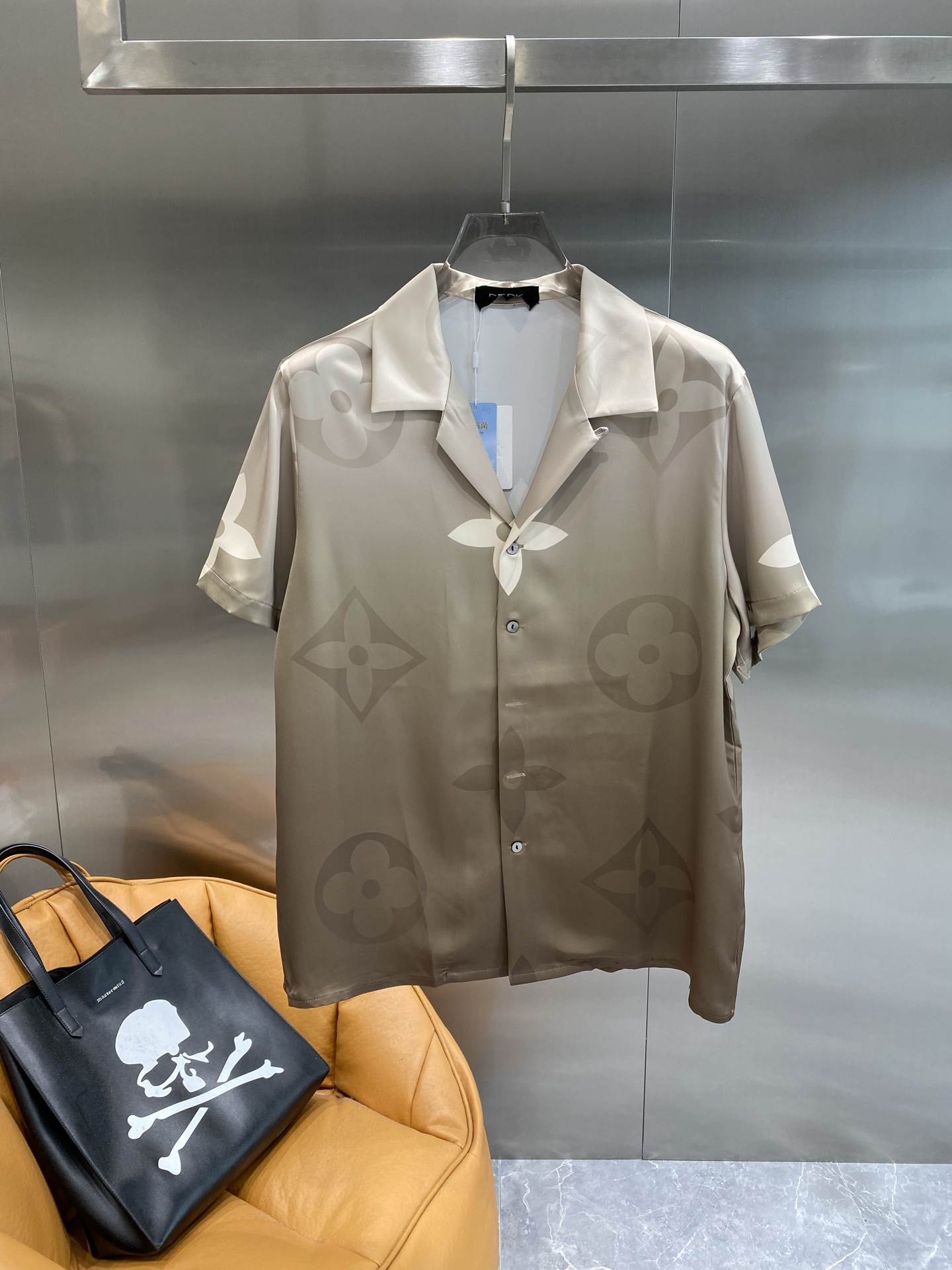 《𝙉𝙚𝙬🤍🖤驴家》休闲睡衣套装 高订天绸丝面料升级工艺升级 家居服 高定俄罗丝面料亲肤轻柔舒适 家居必备